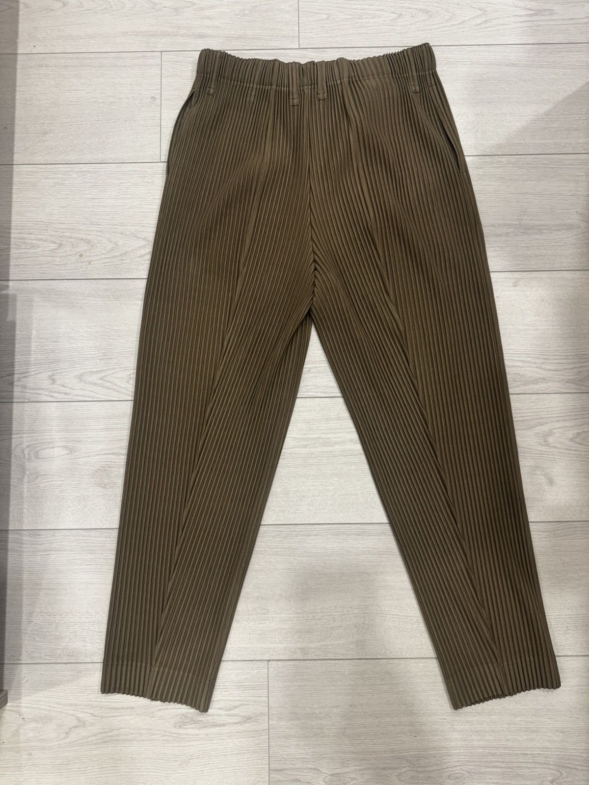 Homme Plisse Issey Miyake HOMME PLISSE ISSEY MIYAKE Solid Pleats Pants Size US 34 / EU 50 - 2 Thumbnail