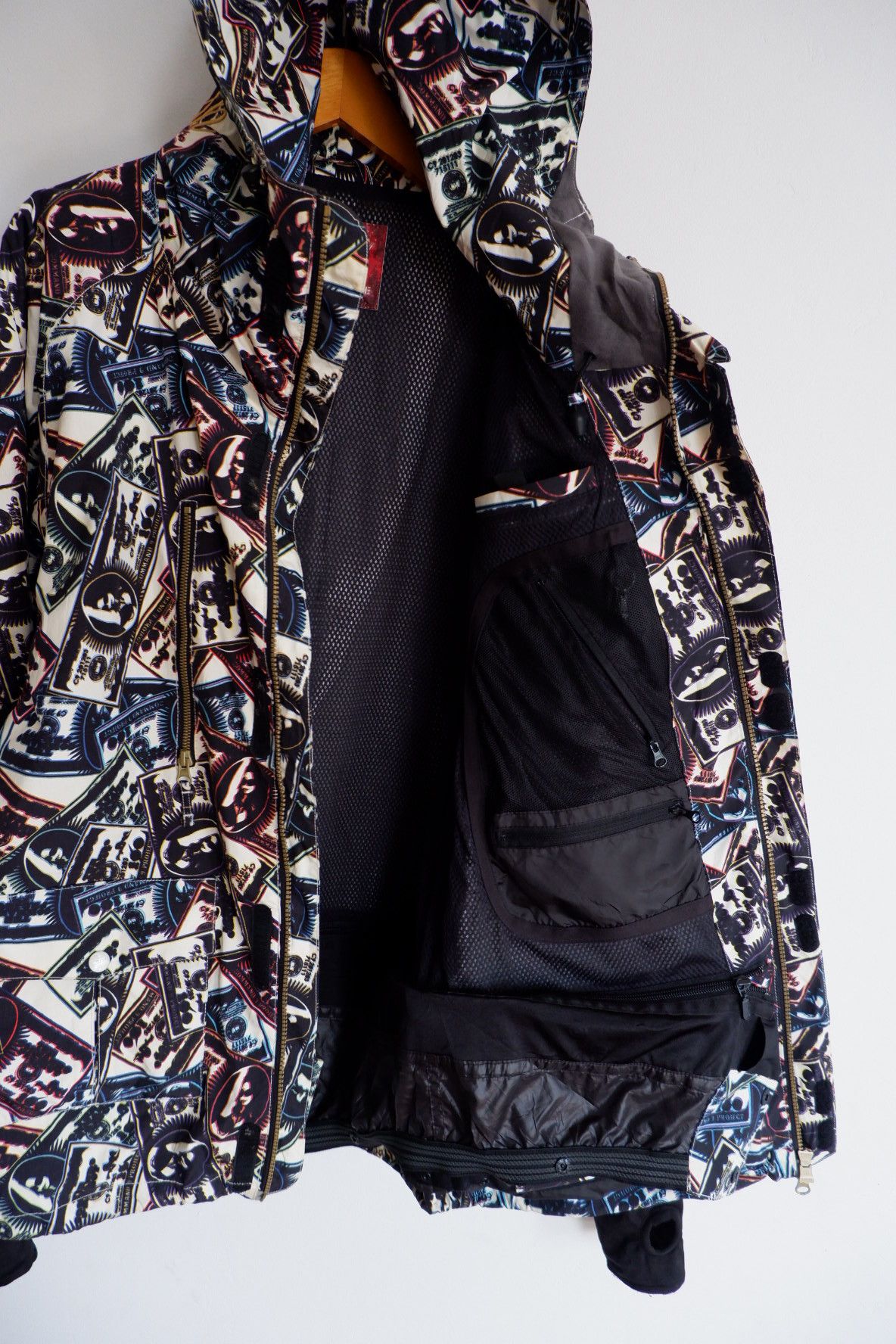 Hysteric Glamour Vintage Gush Printed Snowboards Jacket Size US L / EU 52-54 / 3 - 7 Thumbnail