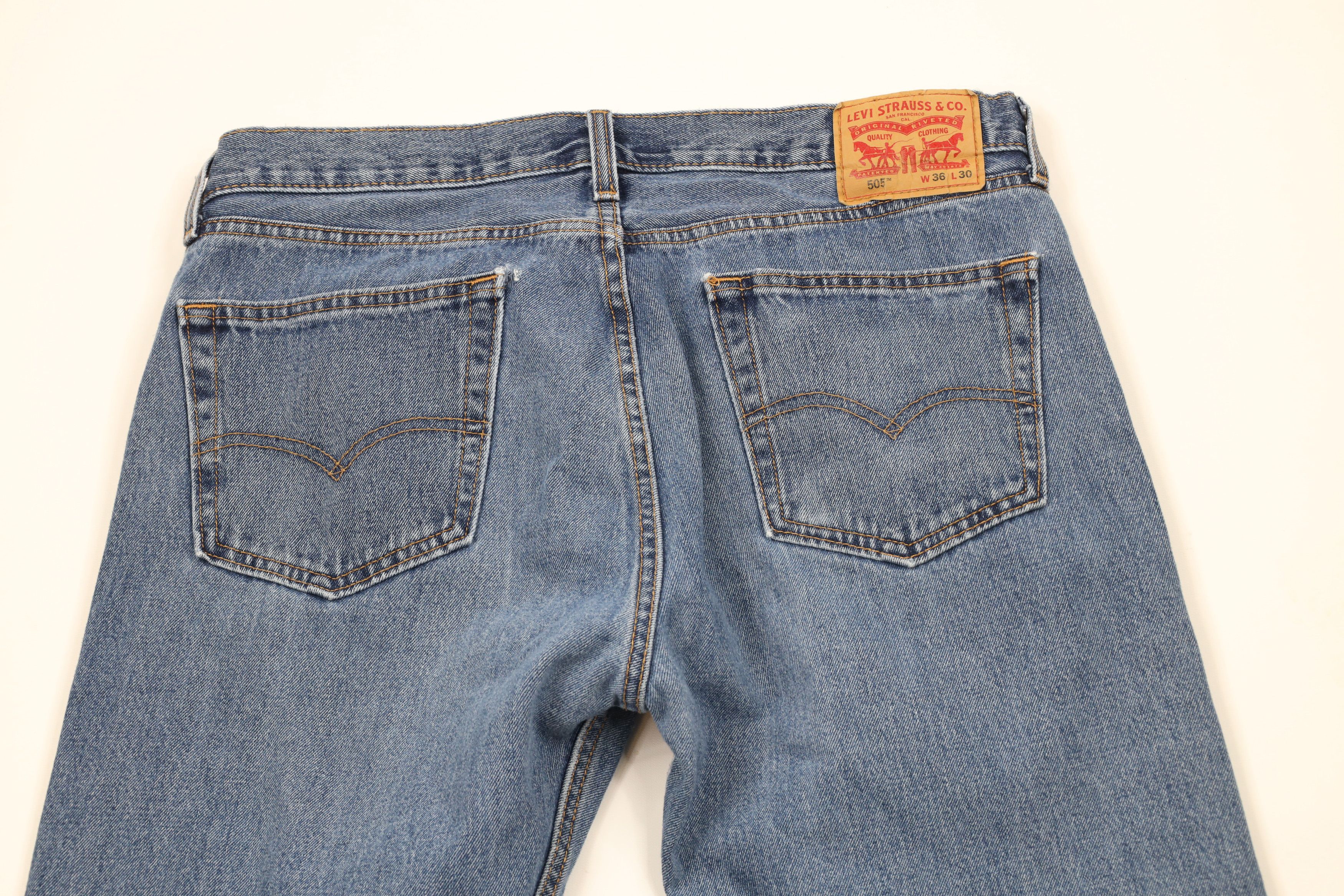 Levi's × Vintage Vintage Y2K Levis 505 Regular Fit Denim Jeans Blue Cotton Size US 36 / EU 52 - 11 Thumbnail