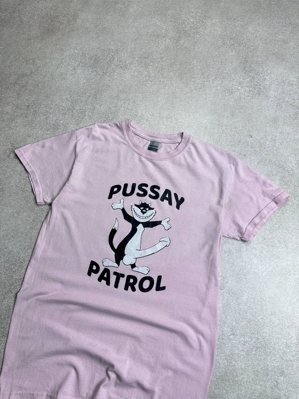 Band Tees Vintage Pussay Patrol Humour Sex T-shirt S Size US S / EU 44-46 / 1 - 3 Thumbnail