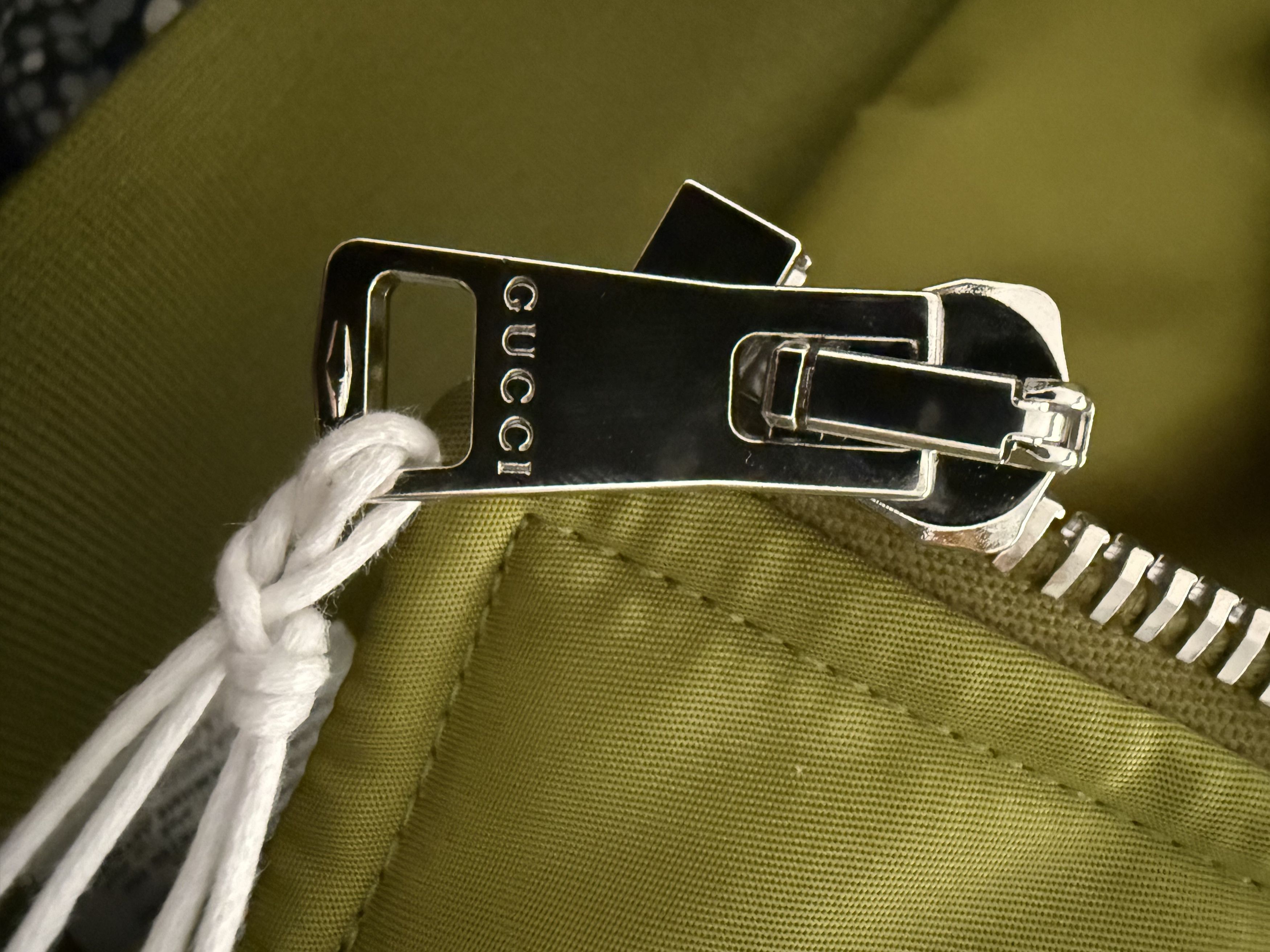 Gucci Runway FW '24 Logo-Appliquéd Padded Satin Bomber Jacket Size US M / EU 48-50 / 2 - 11 Thumbnail