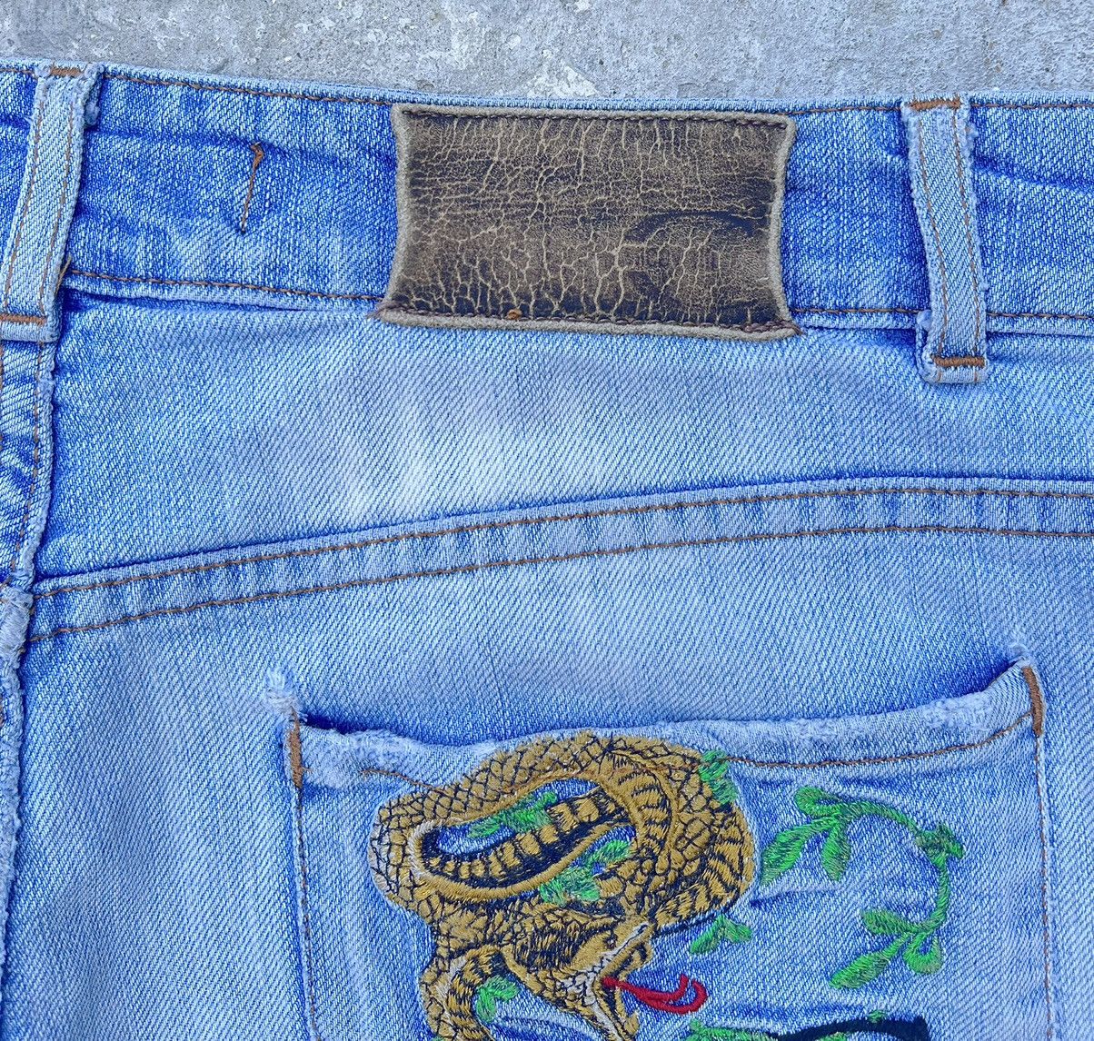 Just Cavalli × Roberto Cavalli Just Cavalli vintage embroidered jeans Size US 28 / EU 44 - 4 Thumbnail