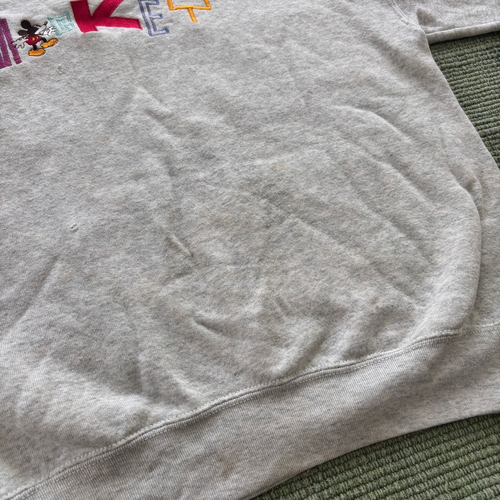 Mickey & Co. × Vintage Vintage 90s Mickey Mouse Embroidered Sweatshirt Thrashed Size US L / EU 52-54 / 3 - 8 Thumbnail
