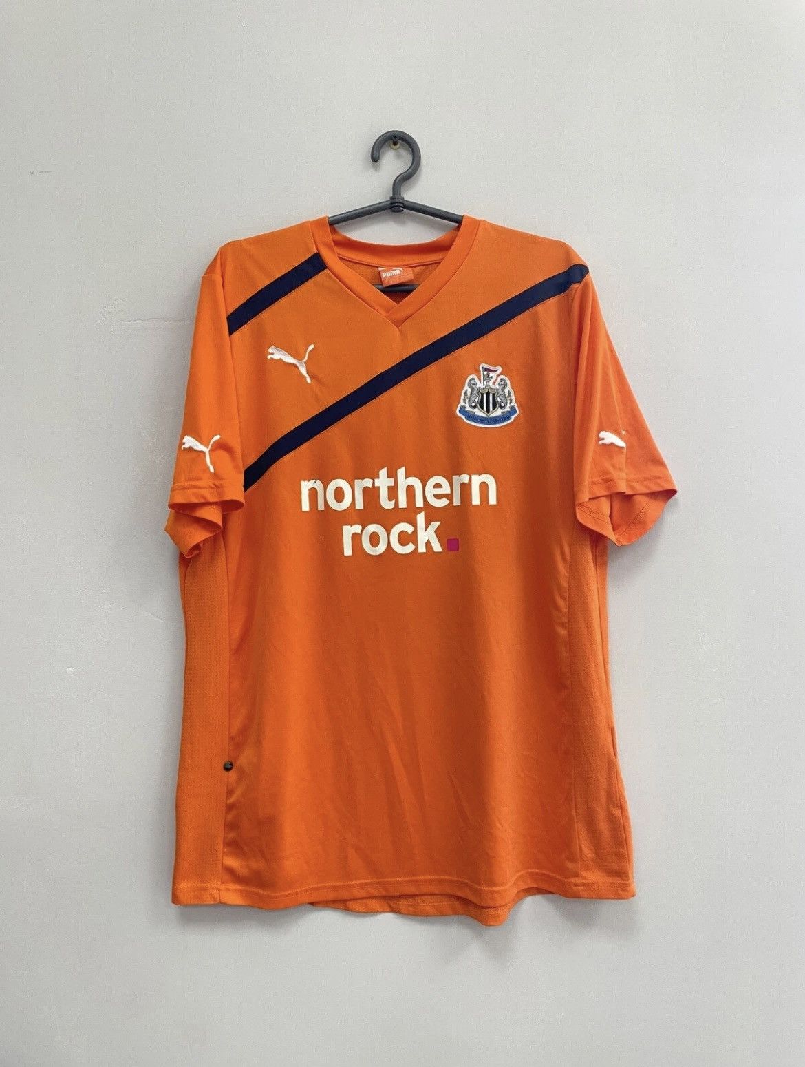 Puma Newcastle United 2011/2012 Away Football Jersey Shirt Puma Size US L / EU 52-54 / 3 - 1 Thumbnail