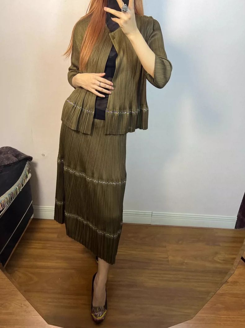 Issey Miyake Issey Miyake size:3 Olive tree skirt Size 42" / US 20 - 9 Thumbnail