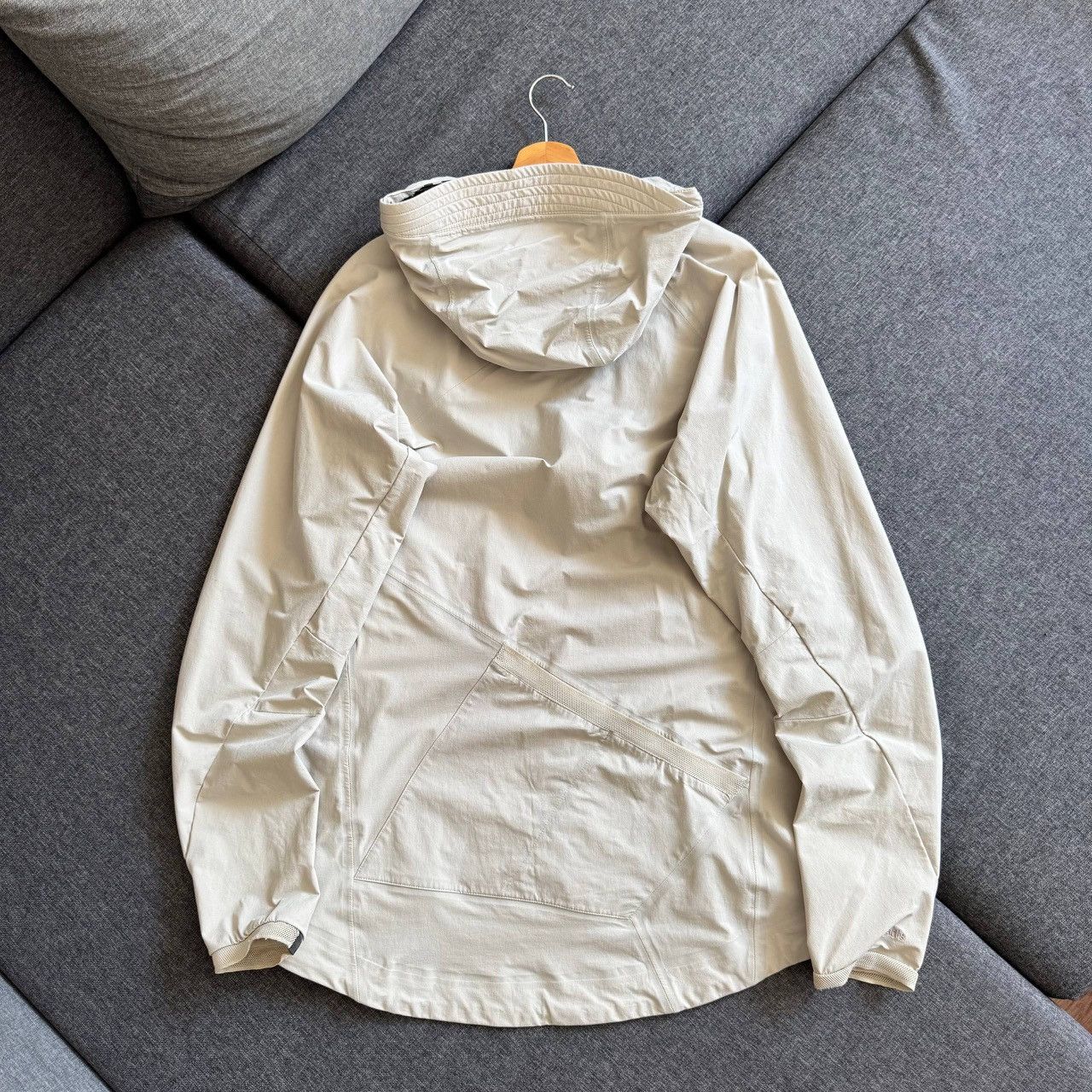 Klattermusen Klattermusen Vanadis Nylon Asymmetrical Outdoor Jacket Size US M / EU 48-50 / 2 - 6 Thumbnail