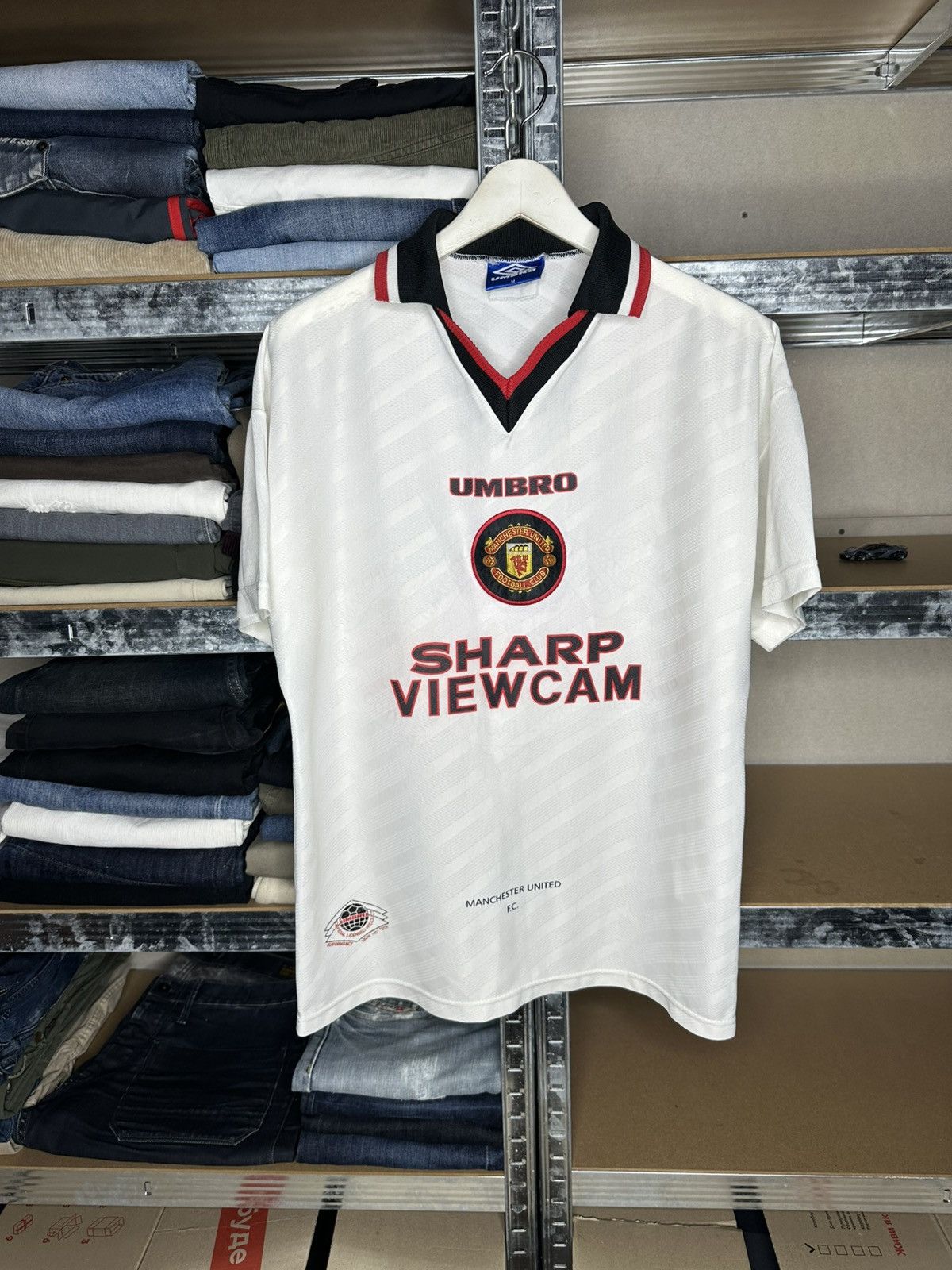 Umbro Manchester United Umbro 1996/97 Away Vintage Football Shirt Size US M / EU 48-50 / 2 - 1 Thumbnail