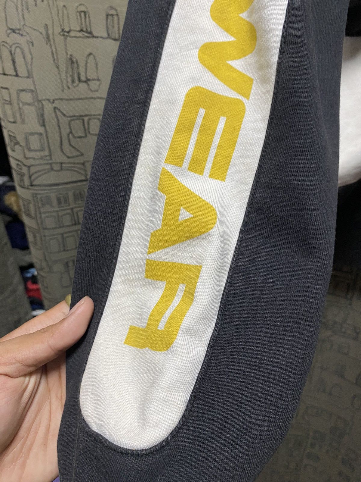 Rap Tees Vintage WU WEAR WU TANG CREAM SWEATSHIRT Rap Tee Size US M / EU 48-50 / 2 - 11 Thumbnail