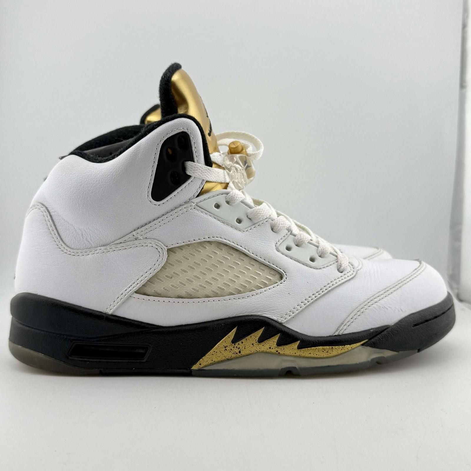 Jordan Brand Air Jordan 5 Retro White/Black-Metallic Gold Coin 8.5 Size US 8.5 / EU 41-42 - 4 Thumbnail