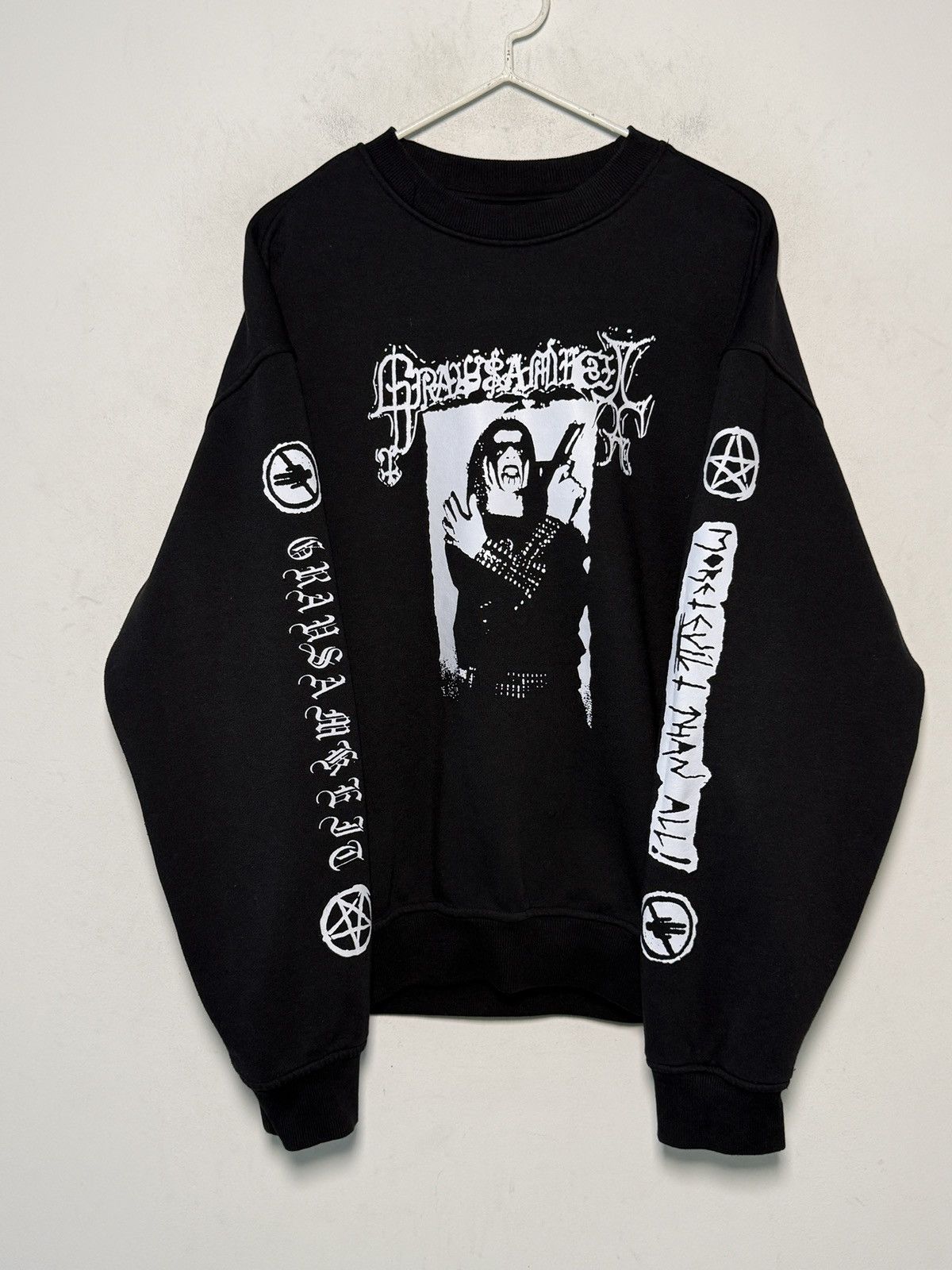 Band Tees GRAUSAMKEIT graphic sweatshirt with full multi-print layout. Size US L / EU 52-54 / 3 - 1 Thumbnail