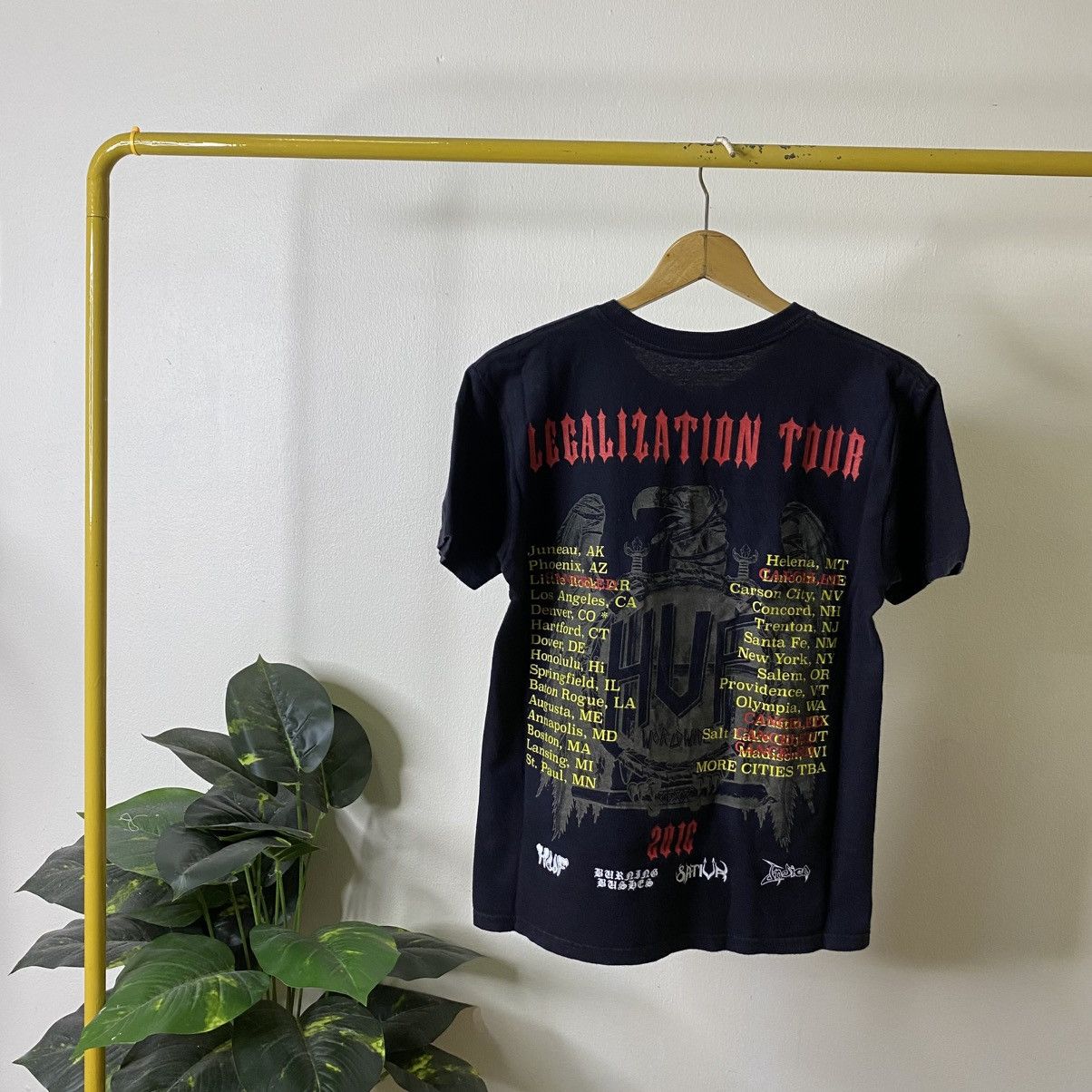 Huf HUF WORLDWIDE LEGALIZATION TOUR 2016 T SHIRT Size US M / EU 48-50 / 2 - 5 Thumbnail