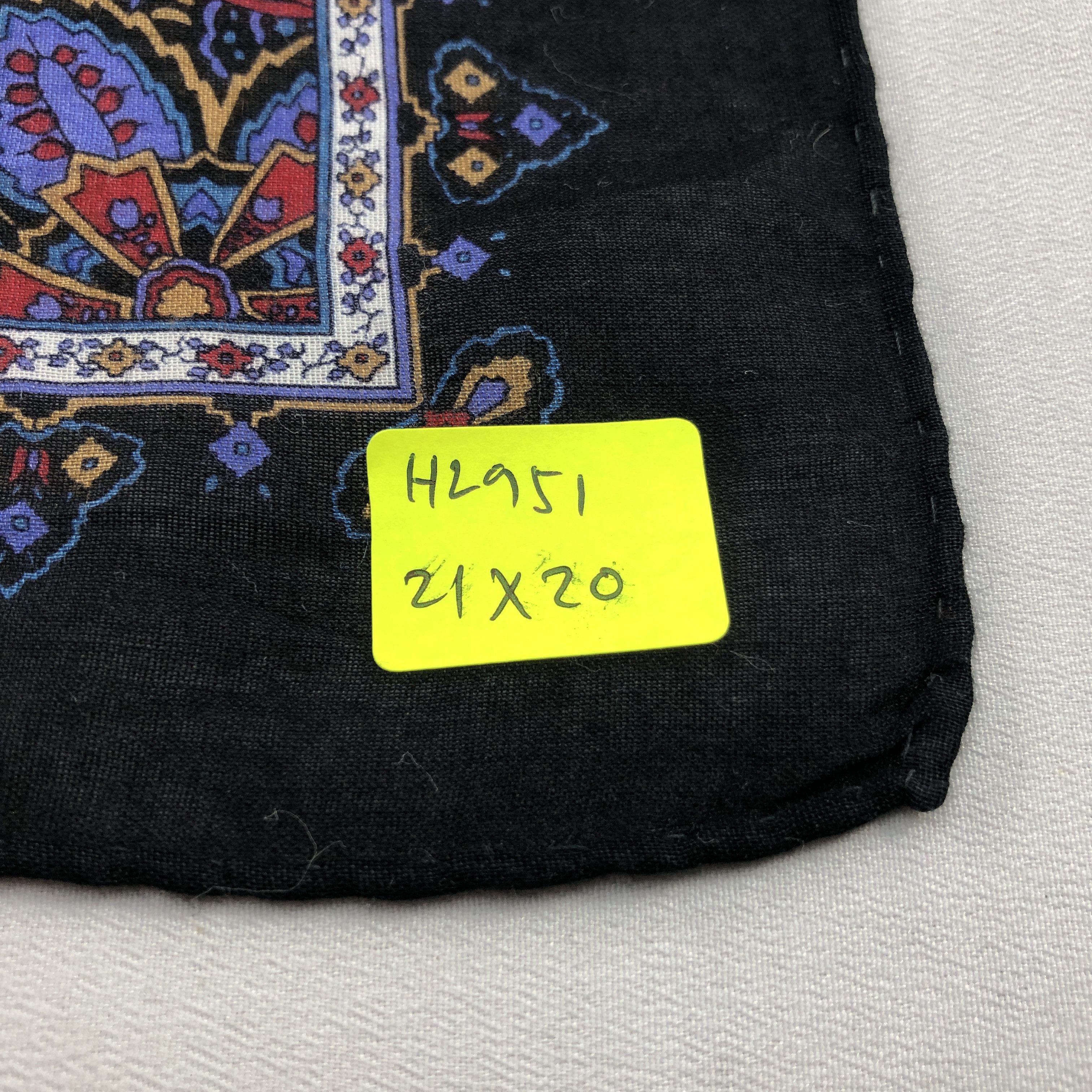 Yves Saint Laurent YSL Handkerchief Neckerchief Bandana H2951 Size ONE SIZE - 6 Thumbnail