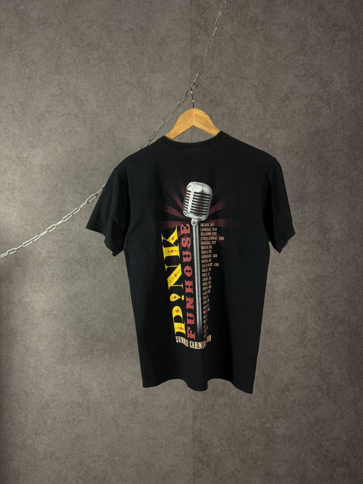 Pink Pink 2010 band tour tee Size US S / EU 44-46 / 1 - 5 Thumbnail