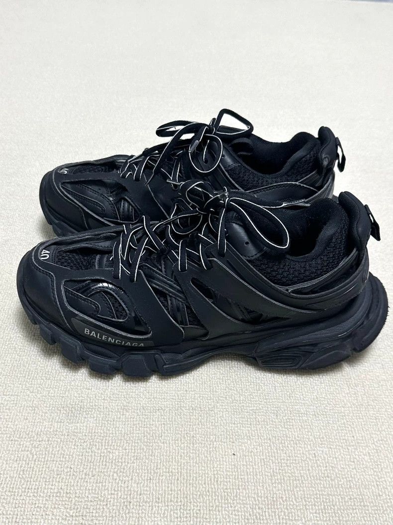 Balenciaga Balenciaga Track Low Top Nylon Shoes 2502-Nextarrow Size US 7 / EU 40 - 1 Thumbnail