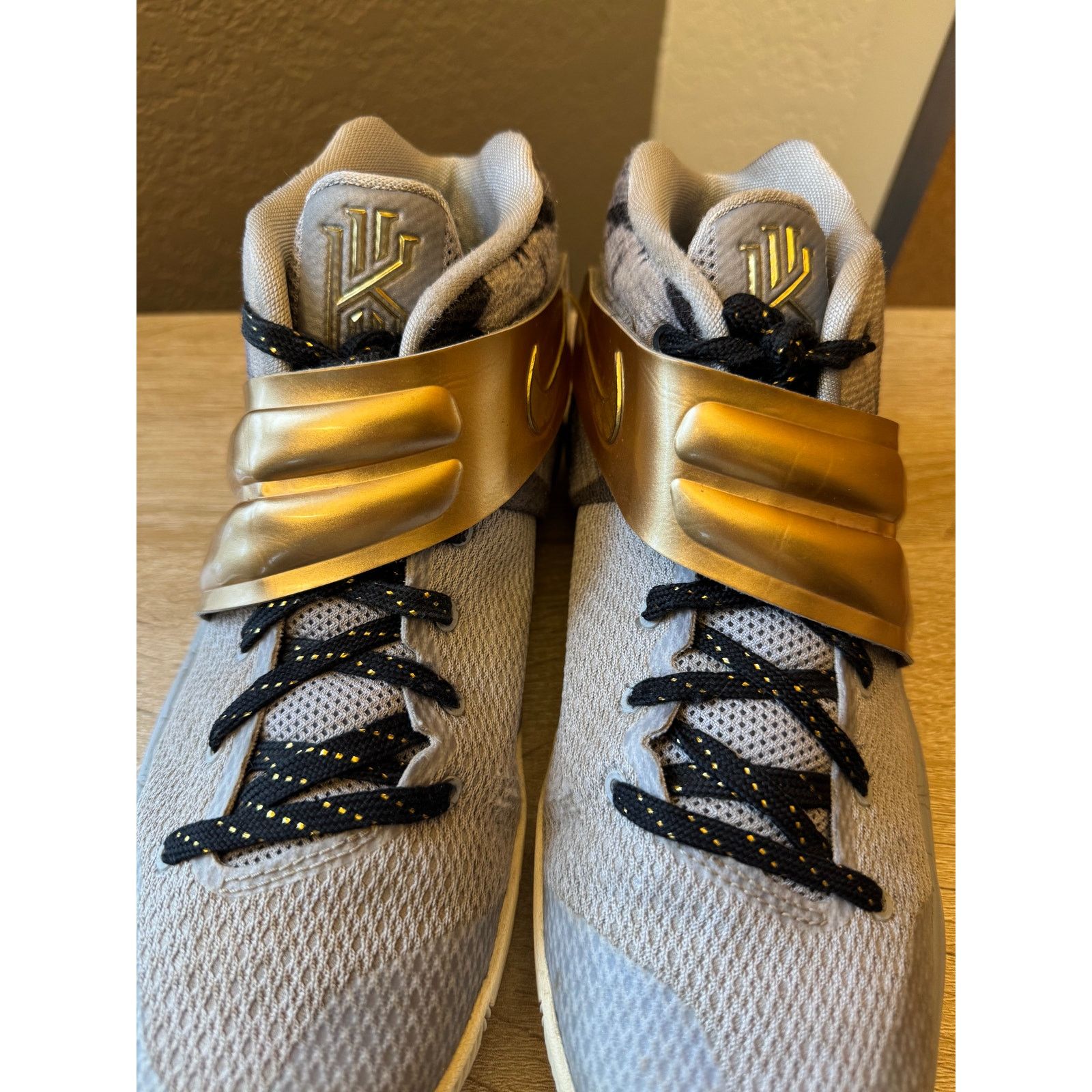 Nike Kyrie Elizabeth Basketball Sneakers Size Y