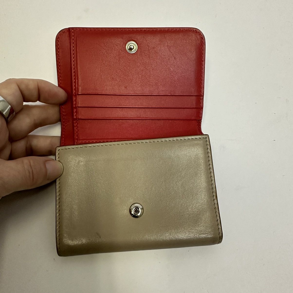 Christian Louboutin Christian Louboutin Spiked Leather Wallet Beige w Red Size ONE SIZE - 7 Thumbnail