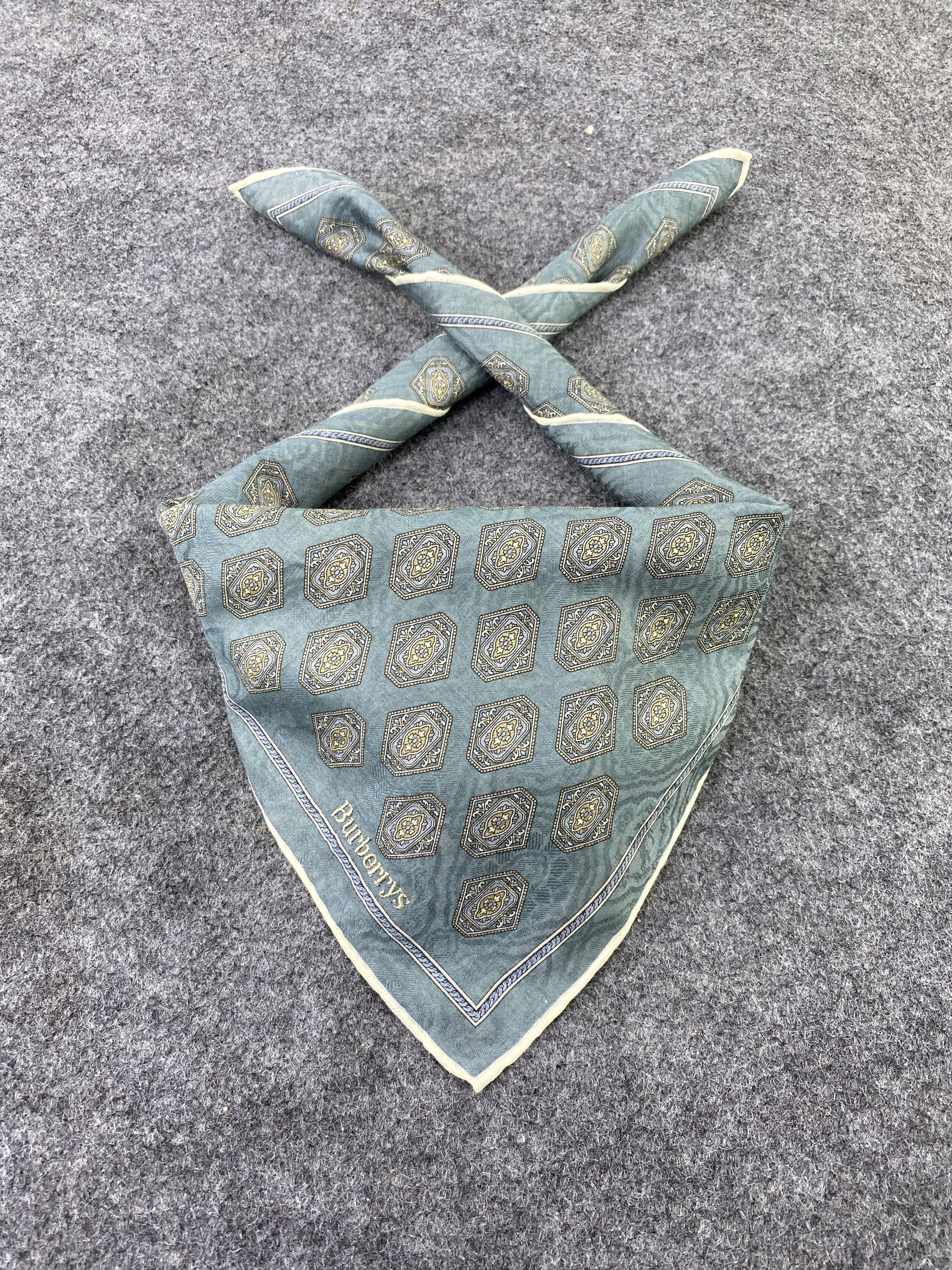 Burberry Burberry Handkerchief / Bandana / Neckerchief-B272 Size ONE SIZE - 2 Thumbnail