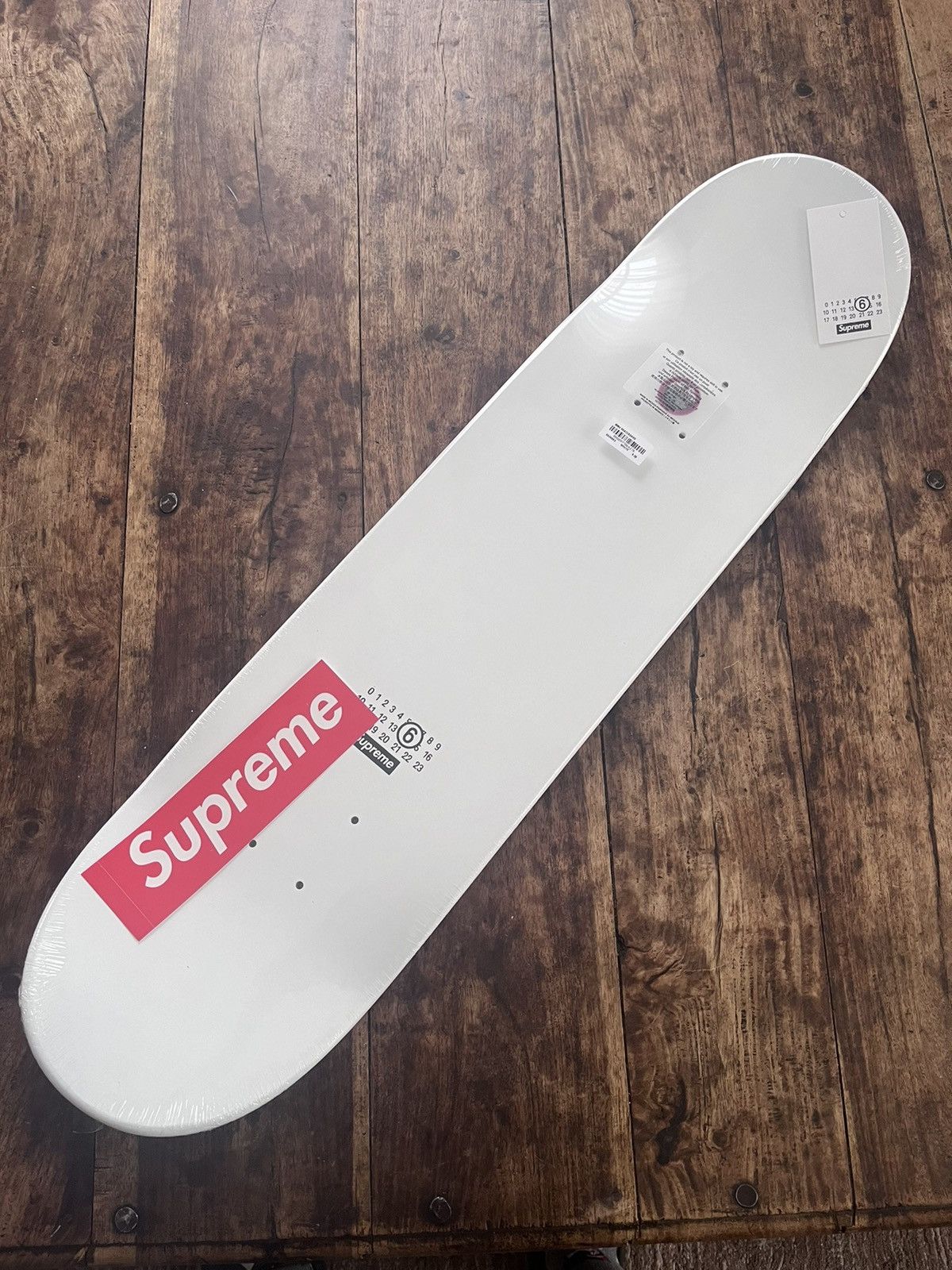 image of mm6 Maison Margiela Skateboard in White, Men's