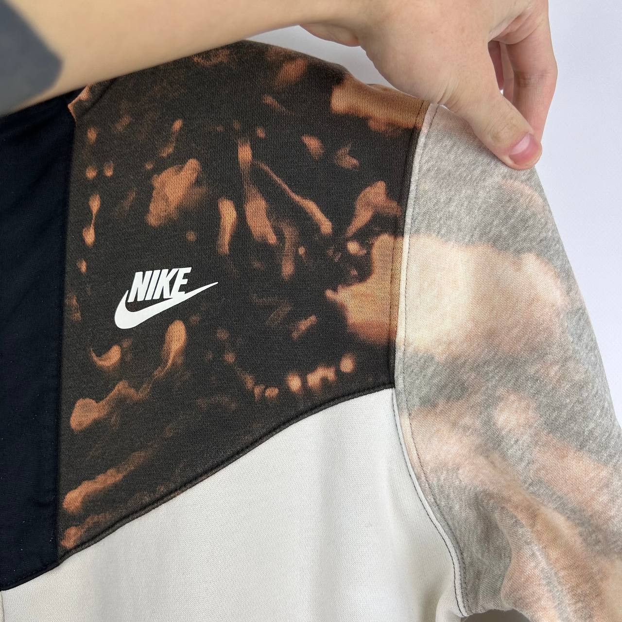 Nike Vintage Nike Custom Tie Dye Hoodie Size US M / EU 48-50 / 2 - 5 Thumbnail