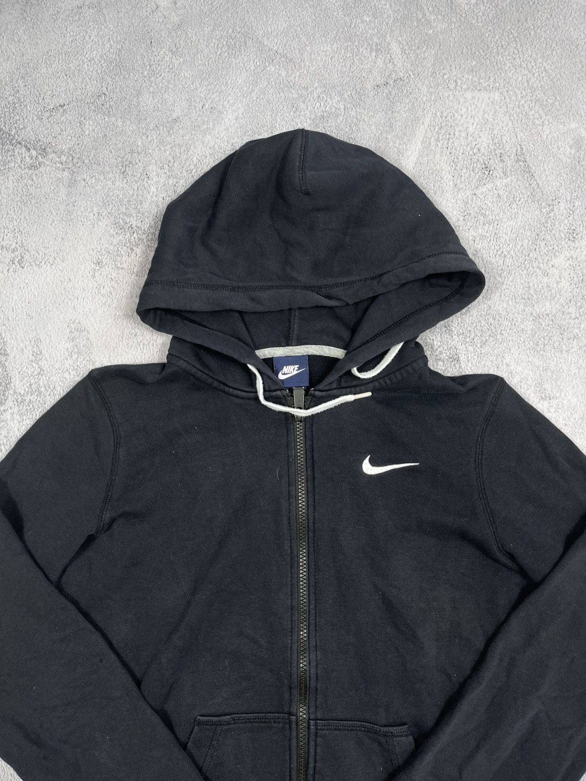 Vintage Vintage Y2K Nike small swoosh hoodie streetwear sizeL Size L / US 10 / IT 46 - 2 Thumbnail