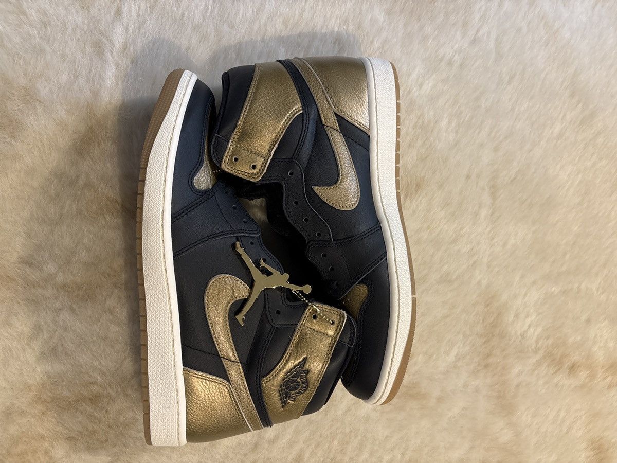 Jordan Brand Jordan 1 Retro High ‘OG Black Gold’ Size US 12 / EU 45 - 3 Thumbnail