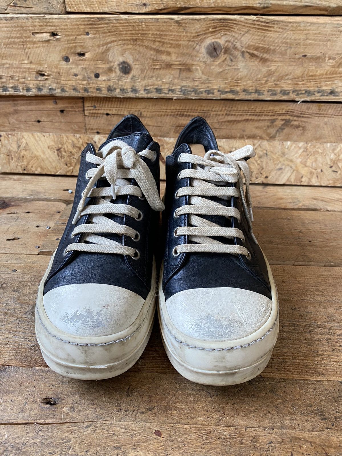 Rick Owens Rick owens F/W 18 mainline low top leather sneakers sz 36 Size US 5.5 / IT 35.5 - 2 Thumbnail