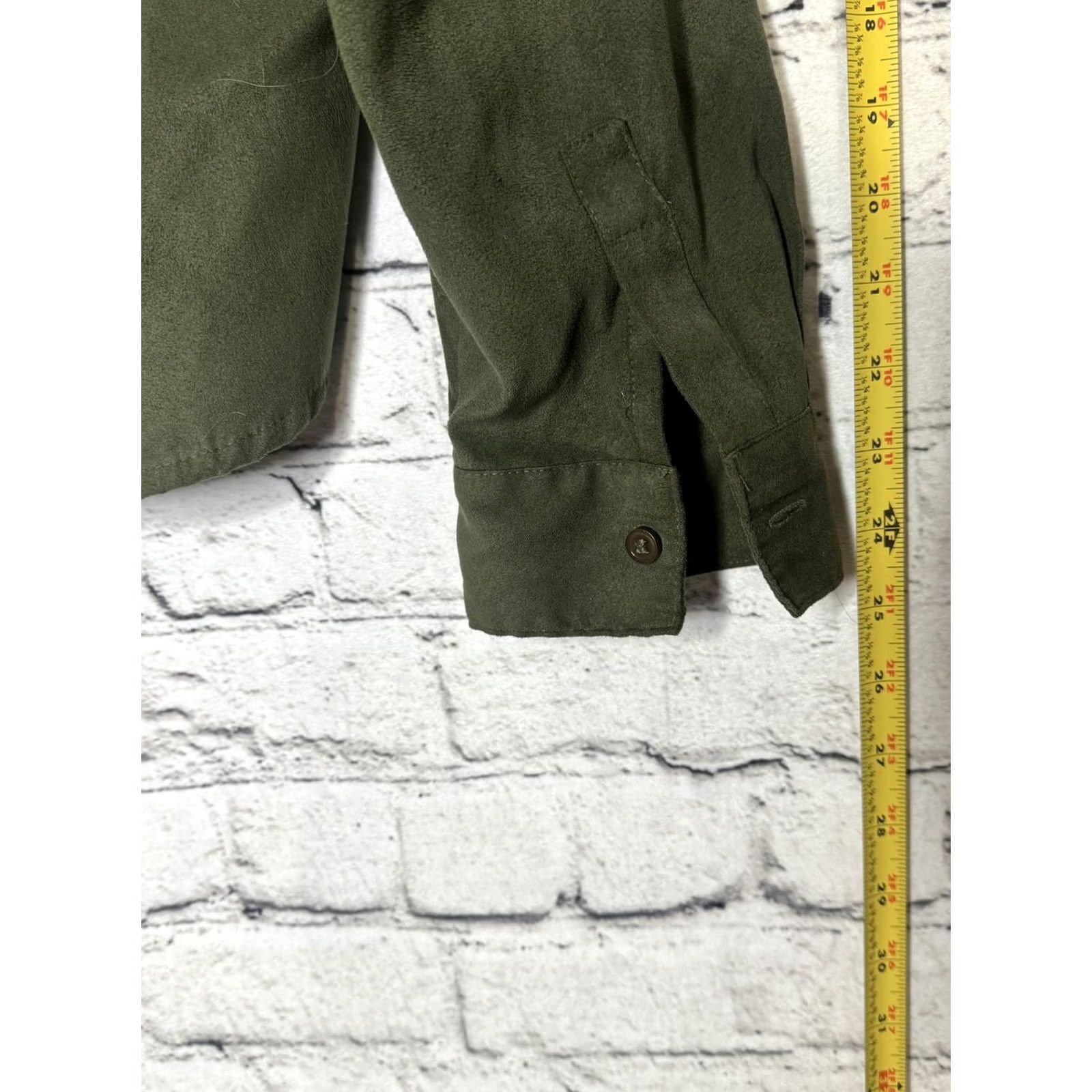 Vintage dressbarn Olive Green Long Sleeve Button-Up Shirt Blouse XL Women Button-Up Shirt Regular Cotton Collared Vintage No Green Olive XL Womens Navy? Size XL / US 12-14 / IT 48-50 - 4 Thumbnail