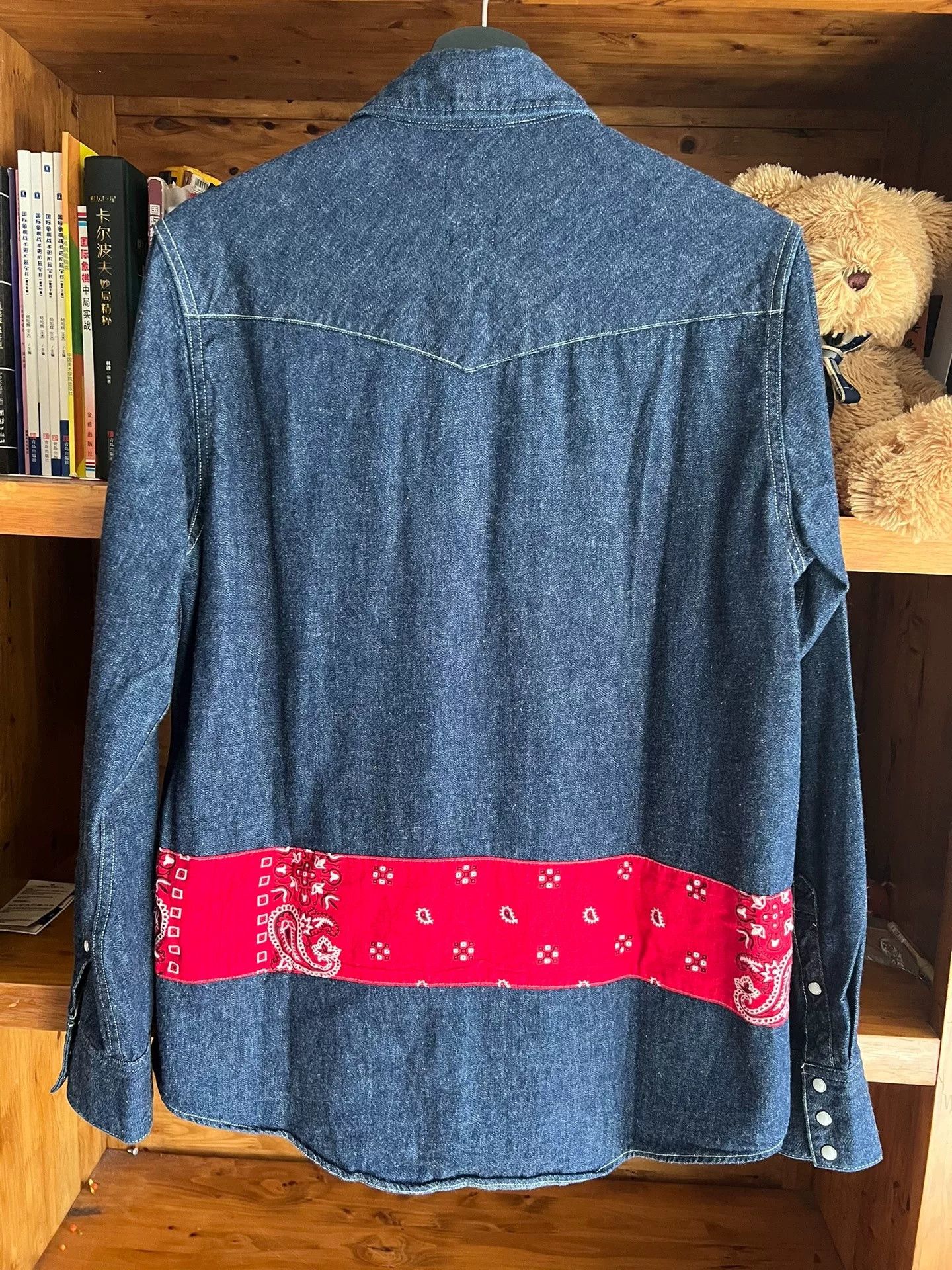Visvim Visvim 2017 Indigo Denim Paisley Shirt Size US L / EU 52-54 / 3 - 6 Thumbnail