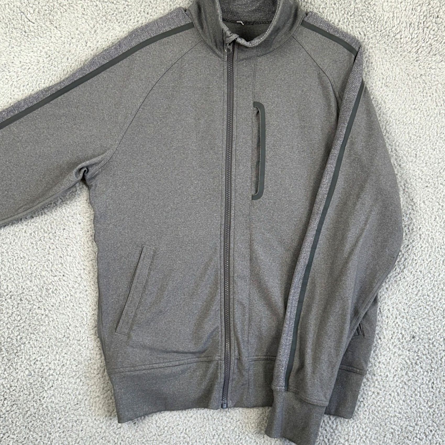 Lululemon Lululemon Jacket Full Zip Men Medium Gray Sweatshirt Athletic Performance Pocket Size US M / EU 48-50 / 2 - 2 Thumbnail