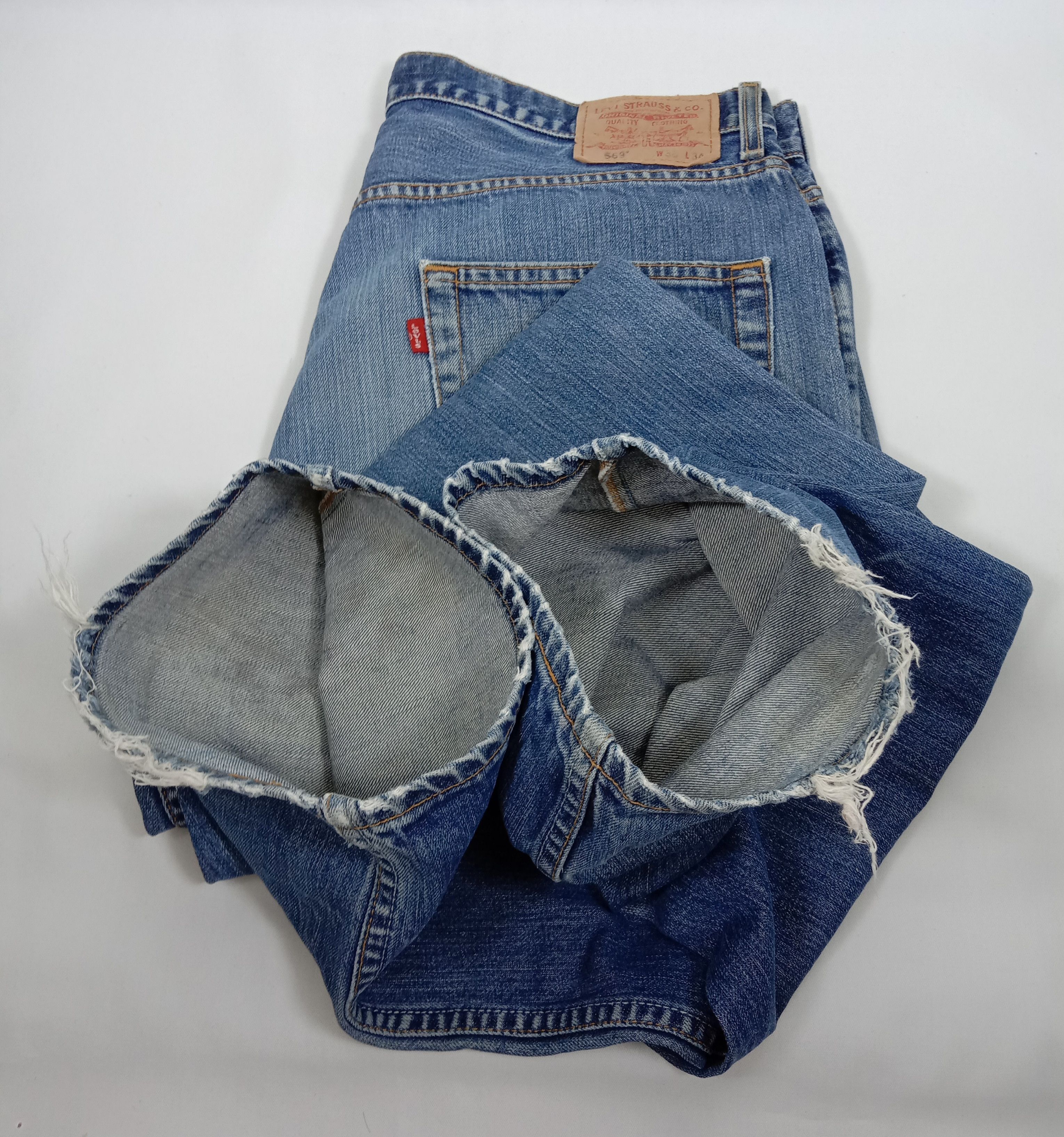Levi's Vintage Levi’s 569 Jeans Loose Straight Distressed Denim Size US 36 / EU 52 - 14 Thumbnail