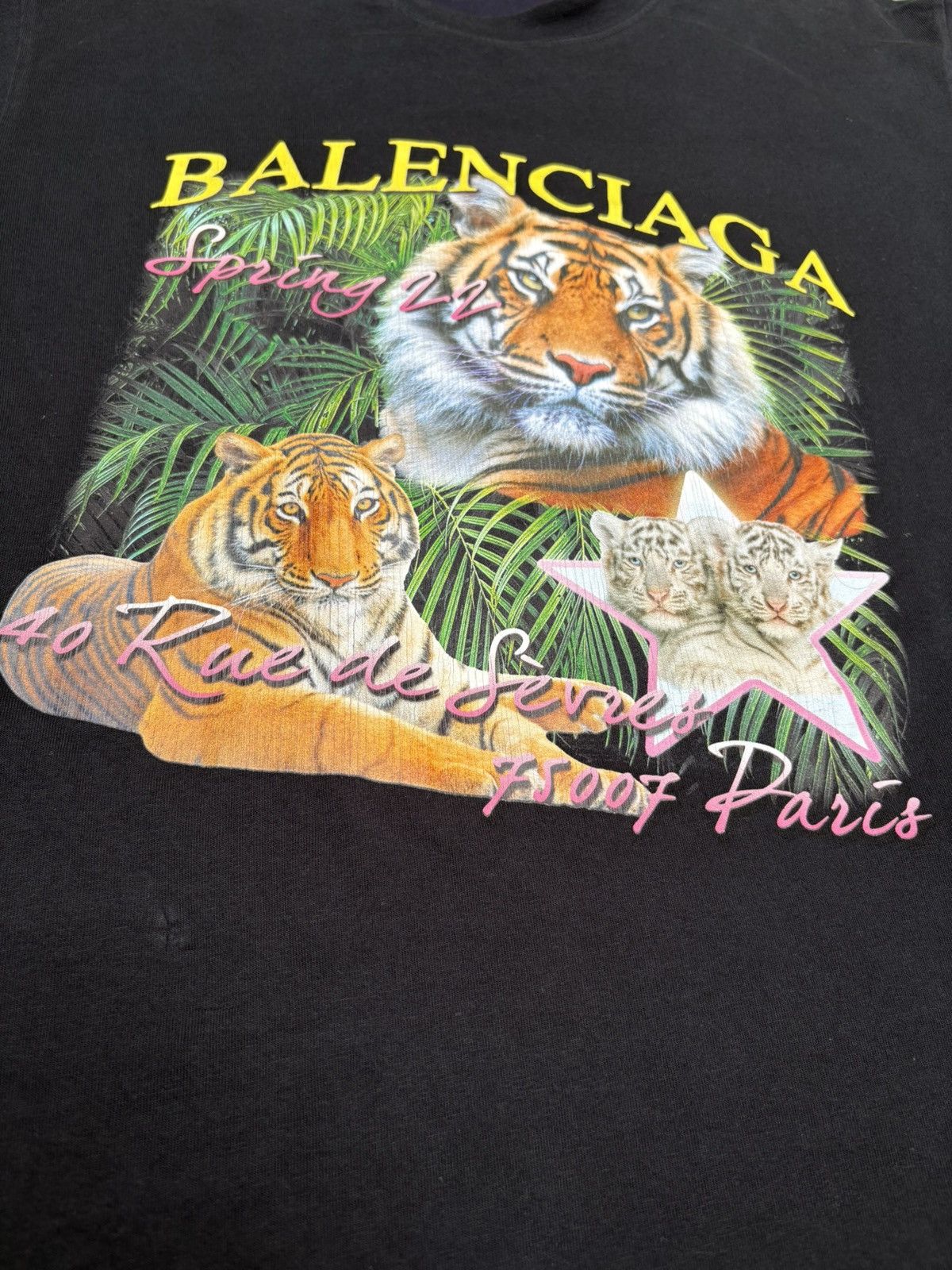 Balenciaga Reversible FBI / Year of the Tiger Tee Size US L / EU 52-54 / 3 - 9 Thumbnail