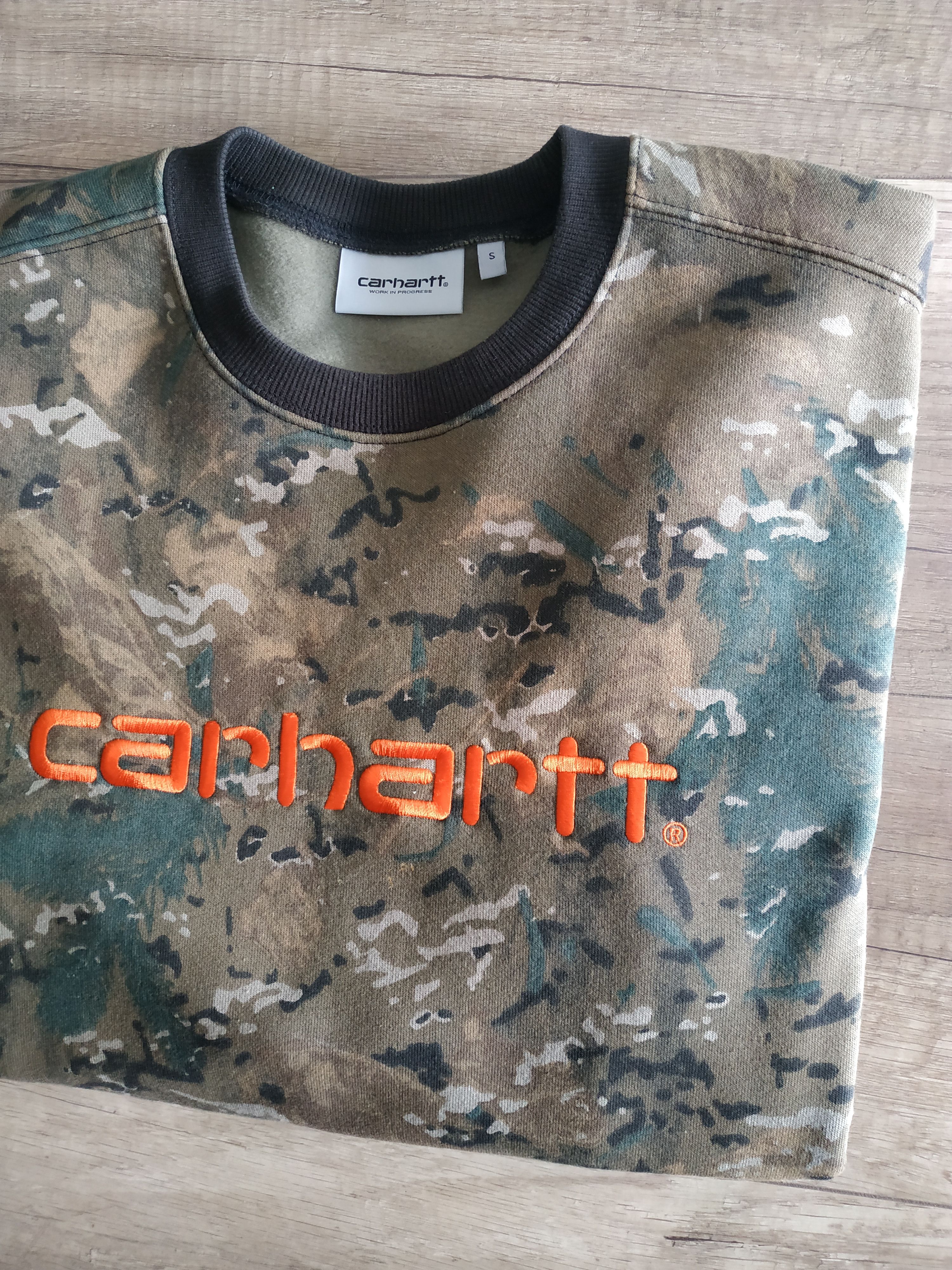 Carhartt CARHARTT Men's Camo Print Sweatshirt, s. SMALL Size US S / EU 44-46 / 1 - 7 Thumbnail