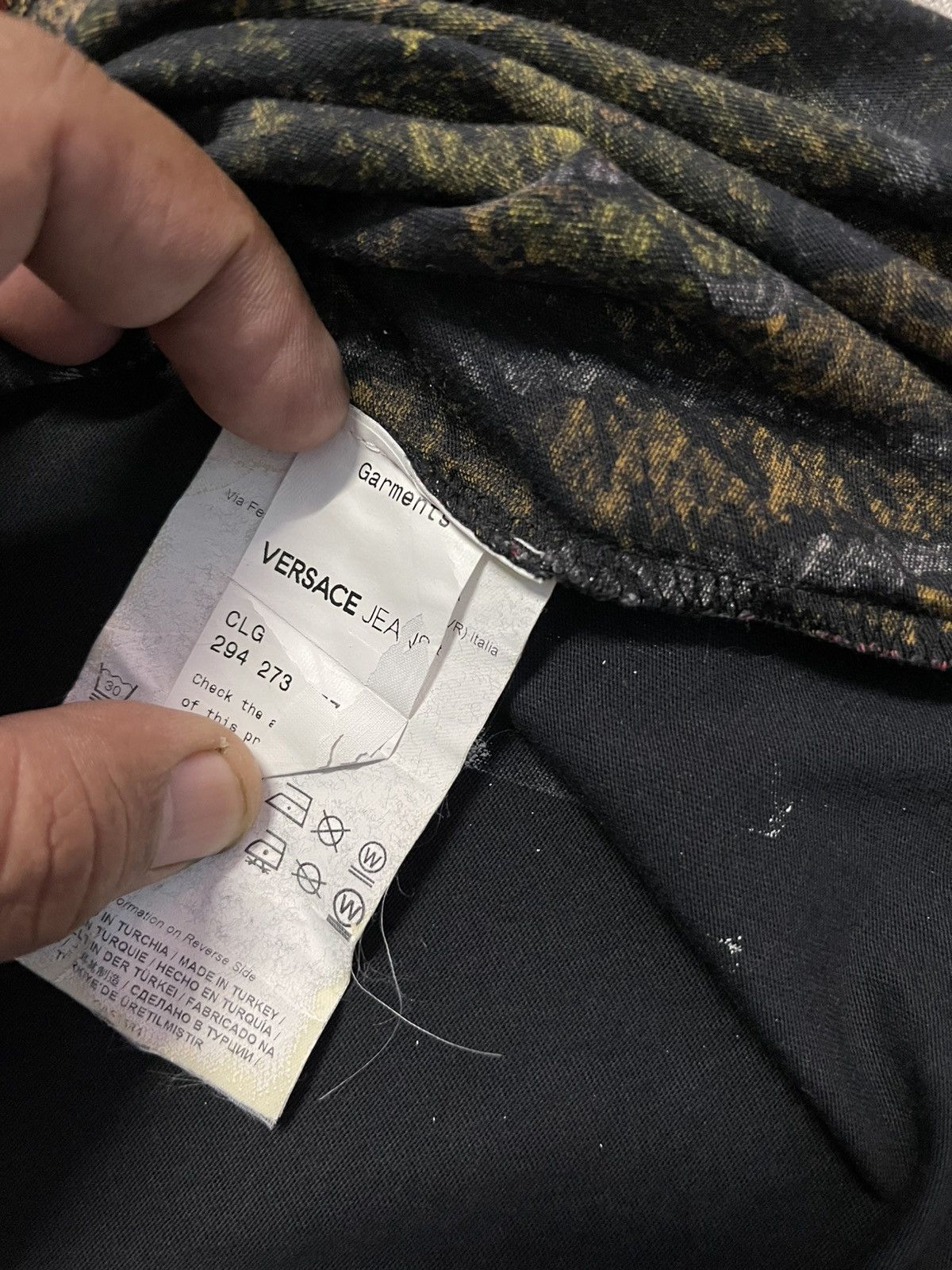 Versace Jeans Couture VERSACE JEANS YELLOW TIGER GRAPHIC VERY RARE Size US L / EU 52-54 / 3 - 4 Thumbnail