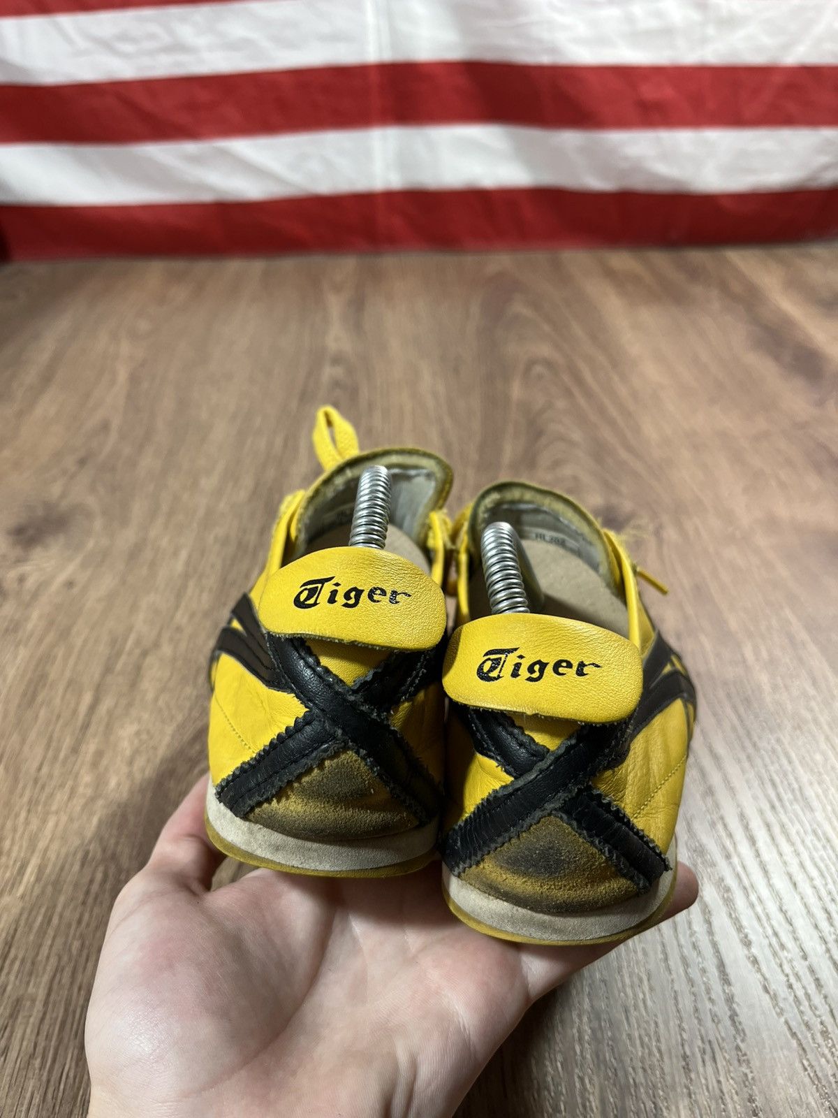 Onitsuka Tiger Vintage Yellow Onitsuka Tiger Size 40 Size US 7 / EU 40 - 5 Thumbnail