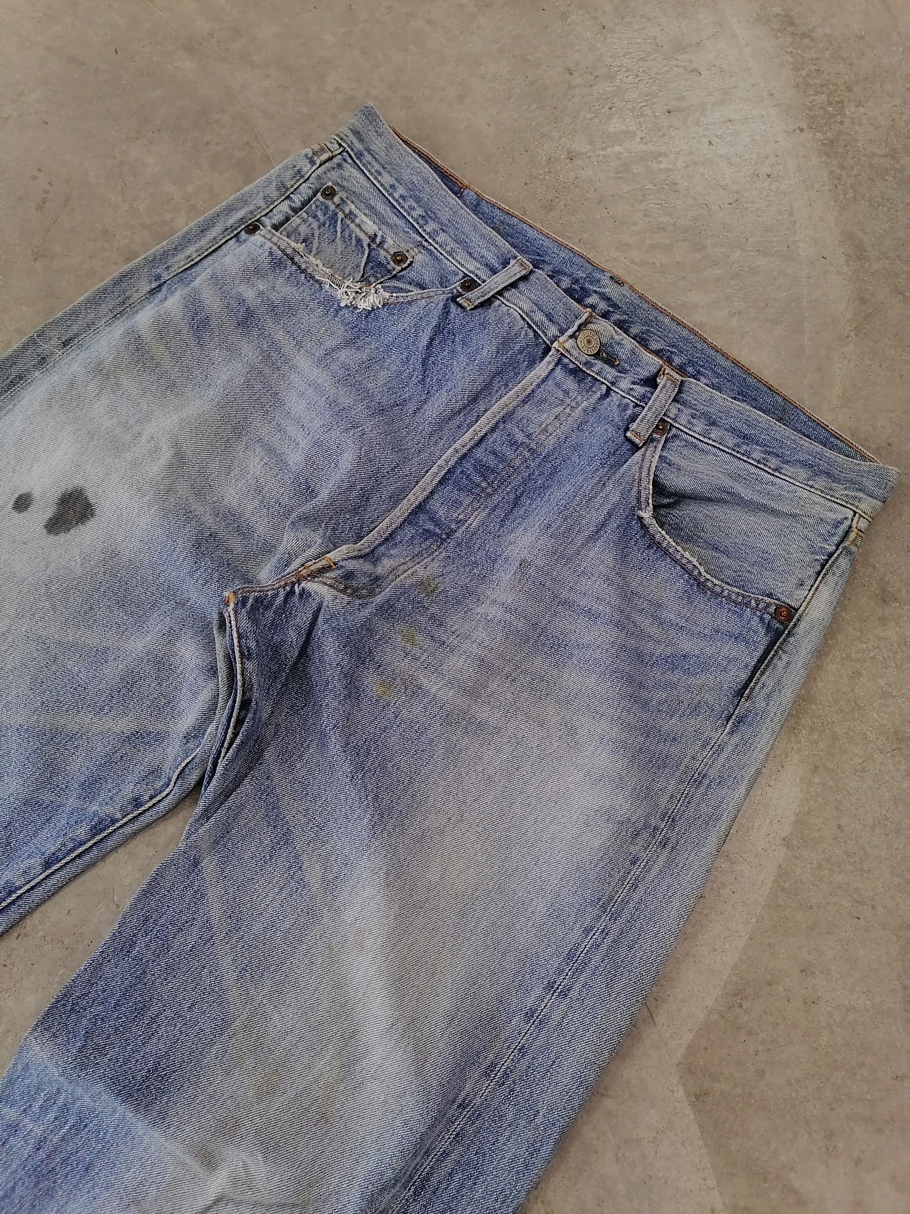 Levi's Vintage Clothing × Vintage Vintage Levi's 501 Top Button J09 Distressed Denim Pants Size US 34 / EU 50 - 3 Thumbnail