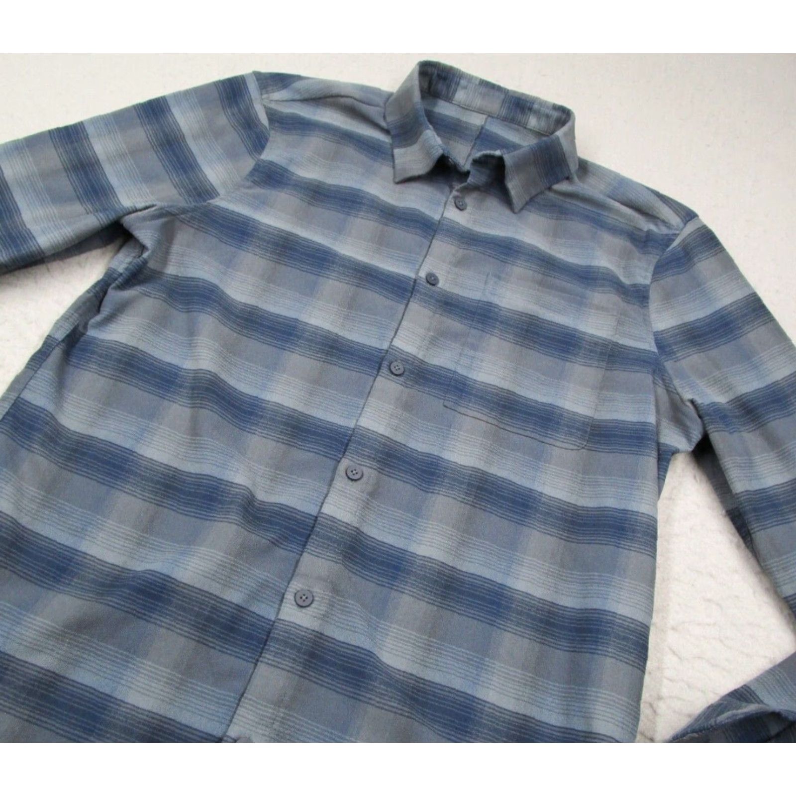 Lululemon Lululemon Shirt Men M Blue Peak Flannel Button Up Long Sleeve Workwear Hike Check 100% Polyester Size US M / EU 48-50 / 2 - 2 Thumbnail