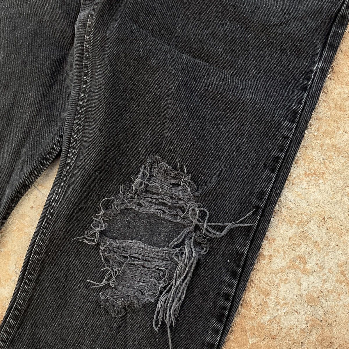 Levi's × Vintage Vintage Distressed Levi’s Made In USA 550 Denim Jean Pants Size US 33 - 3 Thumbnail