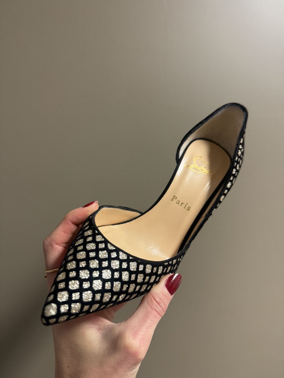 Christian Louboutin Christian Louboutin Gold & Black Mesh Pumps Size US 7.5 / IT 37.5 - 7 Thumbnail