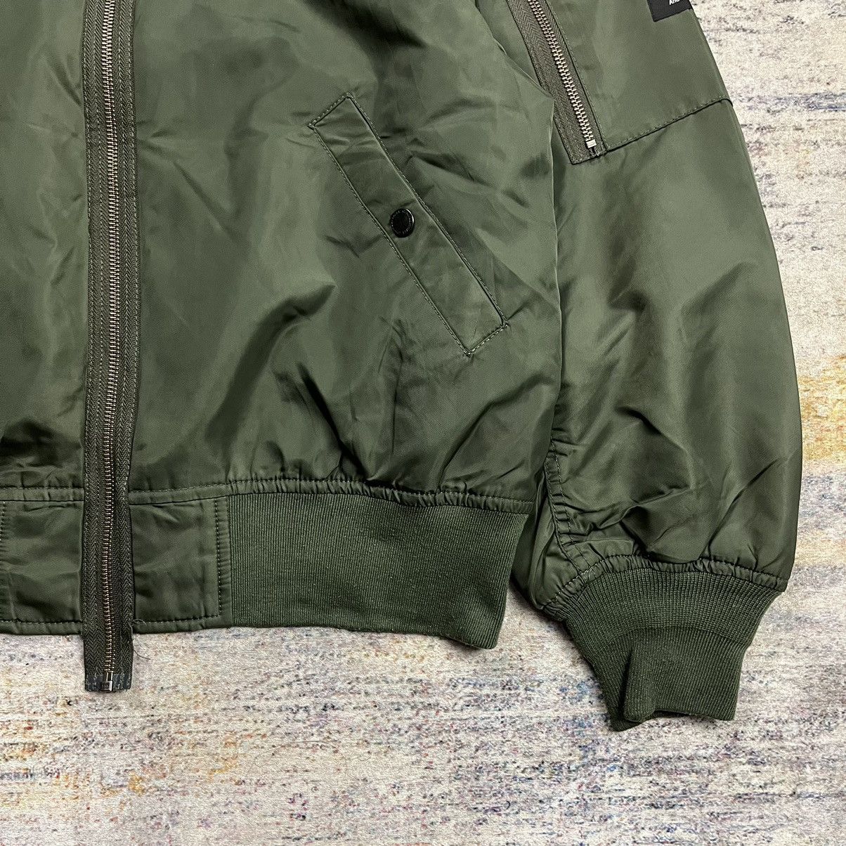 GU × Undercover GU x Undercover Freedom noise oversized bomber jacket Size US S / EU 44-46 / 1 - 8 Thumbnail