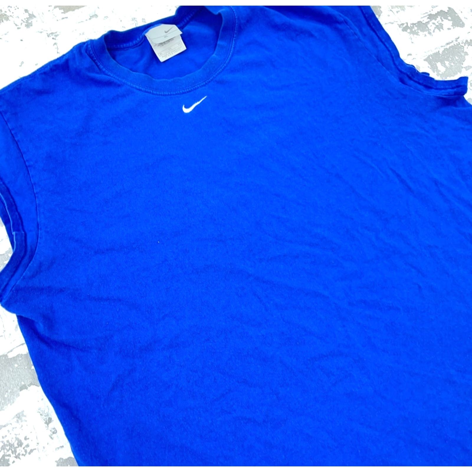 Nike VINTAGE Nike Shirt Men XL Royal Blue Tank Top Center Swoosh Y2k 2000s Gray Tag Shirt Men XL Royal Blue Nike Swoosh 2000s Vintage Gray Tag Size US XL / EU 56 / 4 - 3 Thumbnail