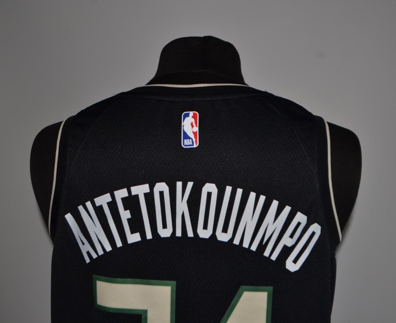 NBA NIKE Milwaukee Bucks Giannis Antetokounmpo Jersey Undershirt Size US L / EU 52-54 / 3 - 8 Thumbnail
