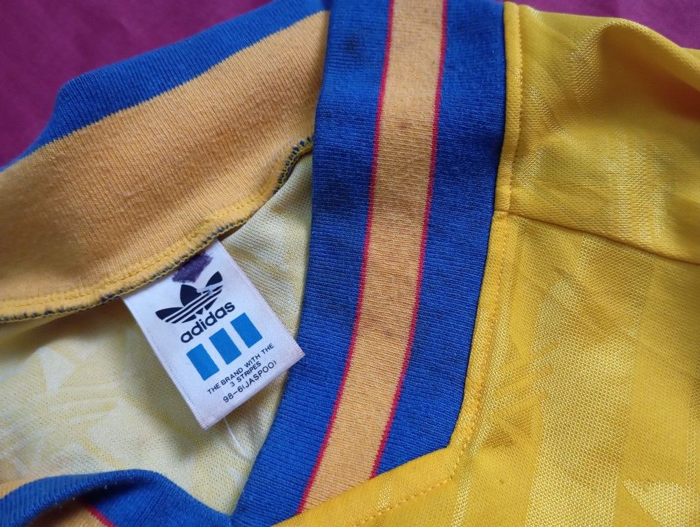 Adidas VTG 90s Adidas Sweden World Cup jersey 🇸🇪⚽ Size US L / EU 52-54 / 3 - 6 Thumbnail