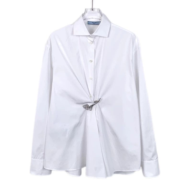 Prada Size 36 24 white lily of the valley rhinestone brooc