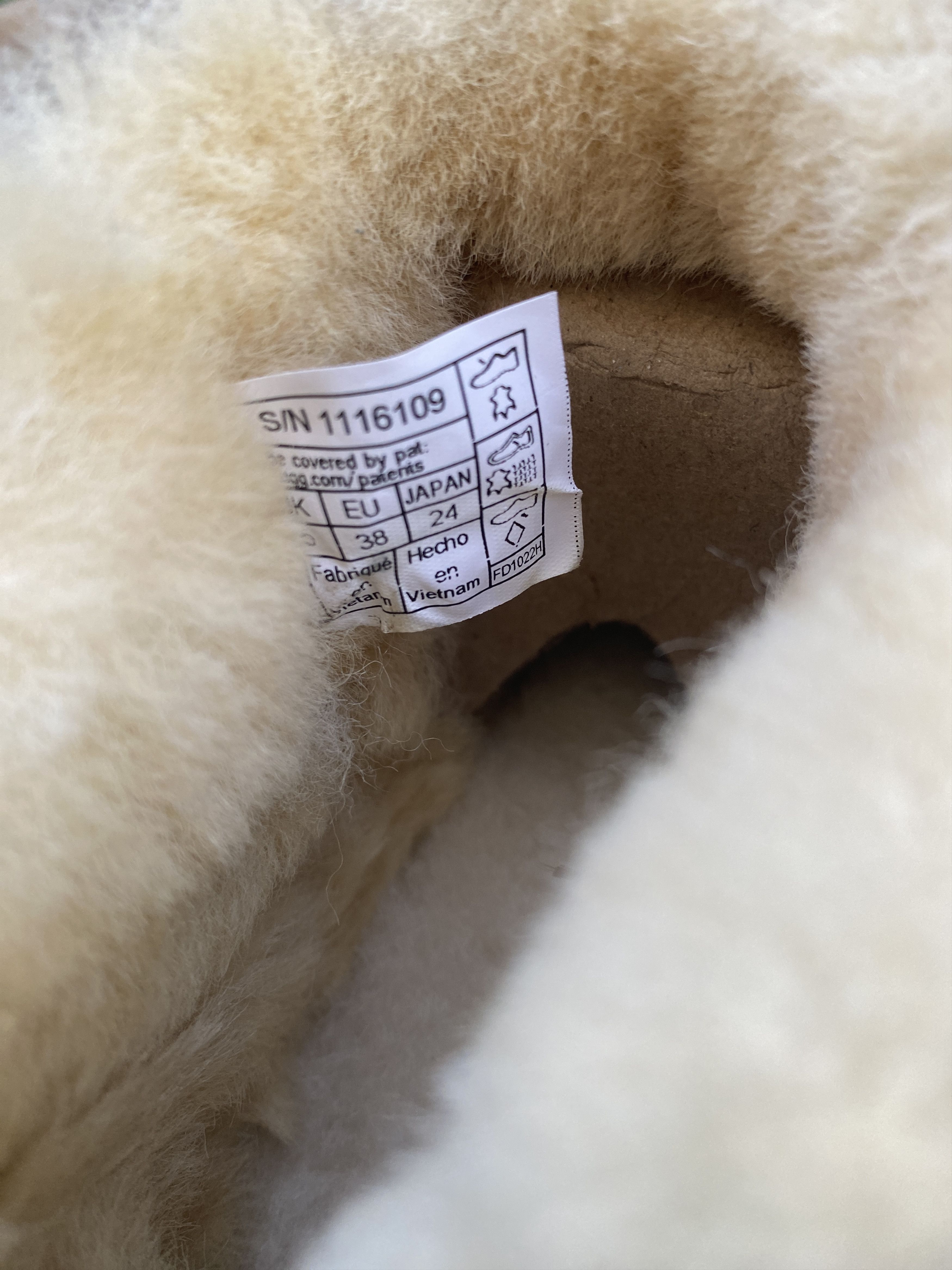 Ugg UGG boots 38 new tags box papers never worn Size US 8 / IT 38 - 7 Thumbnail