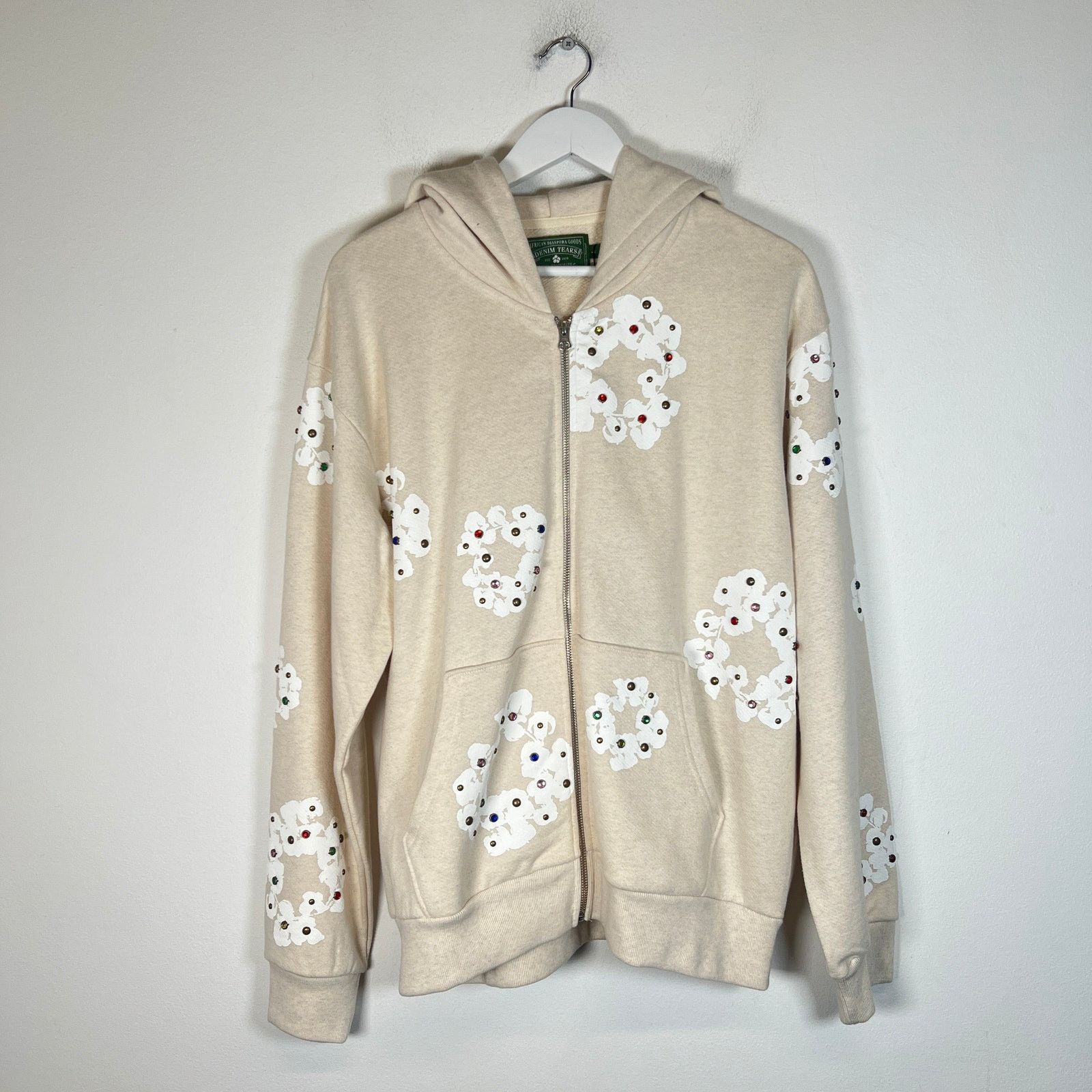 DENIM TEARS Denim Tears Oatmeal Rhinestone Wreath Zip-Up Hoodie Size XXL Size US XXL / EU 58 / 5 - 1 Thumbnail