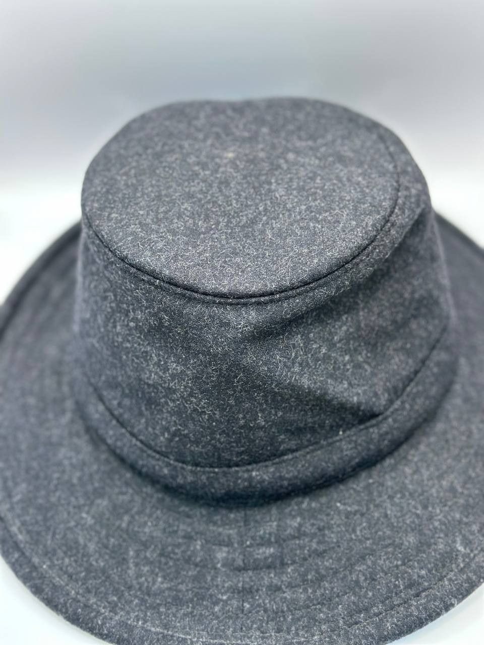 Tilley Tilley TTW2 Tec-Wool Hat Charcoal – Men’s Size 7 1/2 (60 cm) Size ONE SIZE - 5 Thumbnail