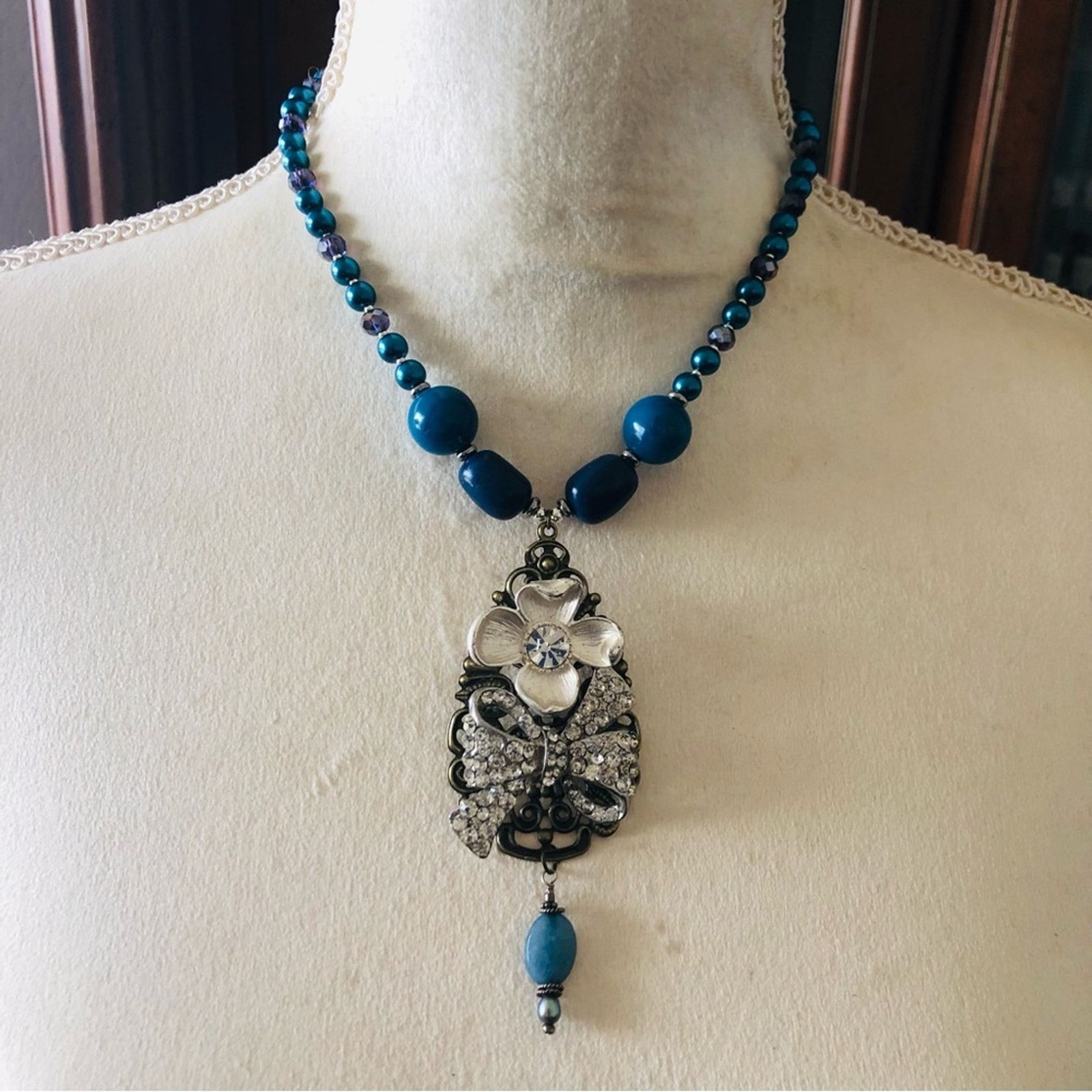 Handmade Handcrafted repurpose filigree stone Pearl necklace Size ONE SIZE - 2 Thumbnail