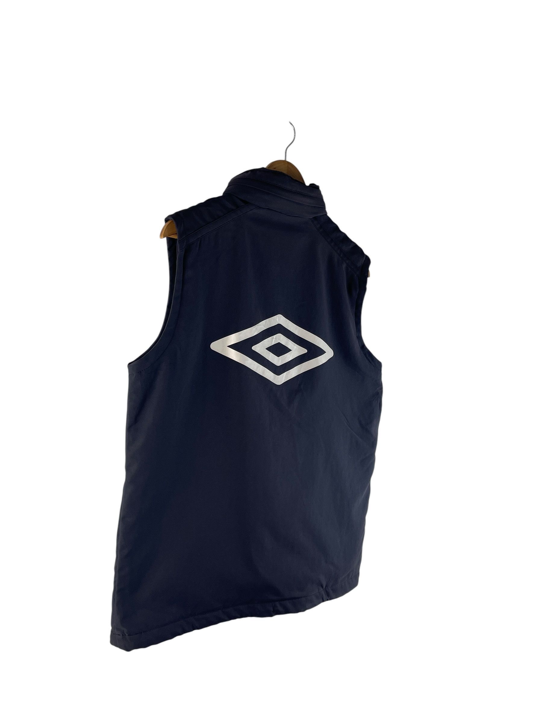 Umbro Vintage Umbro England Nationwide Training Vest Hooded 2000s Size US M / EU 48-50 / 2 - 6 Thumbnail