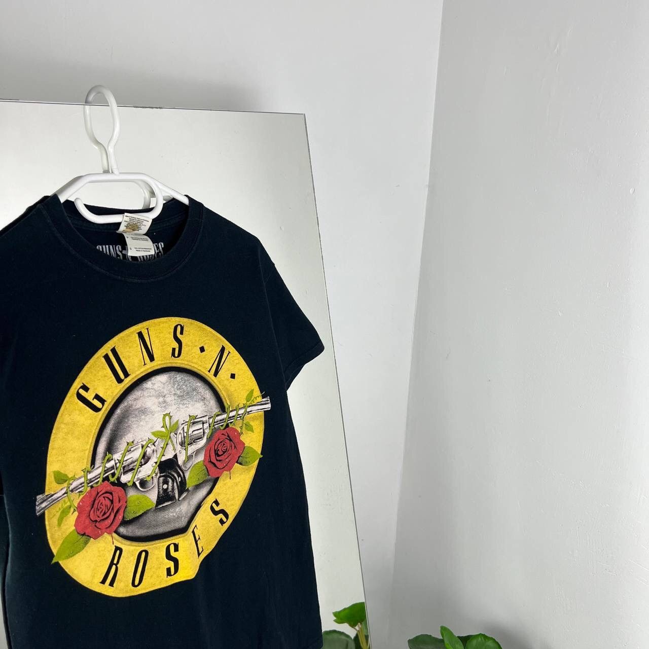 Guns N' Roses Guns N Roses Rock Tee Band Tour T-Shirt Size US S / EU 44-46 / 1 - 2 Thumbnail