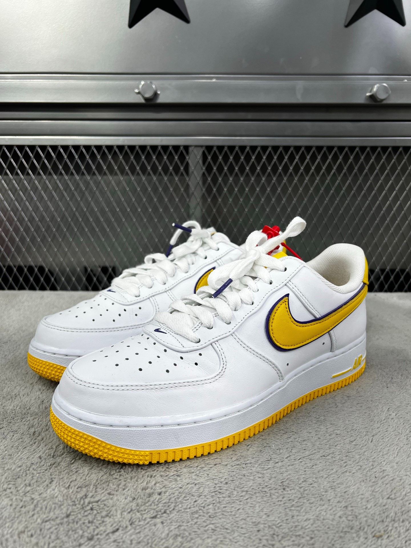 Nike Nike Multi Lowtop Sneakers 42 Men Size US 9 / EU 42 - 1 Thumbnail